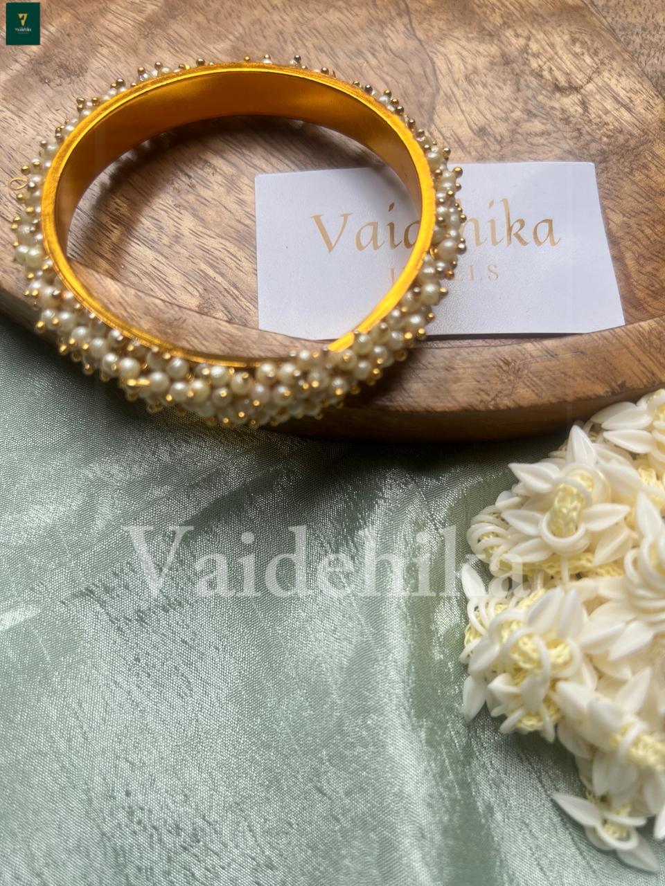 Kamalika Bangle-VJJ134