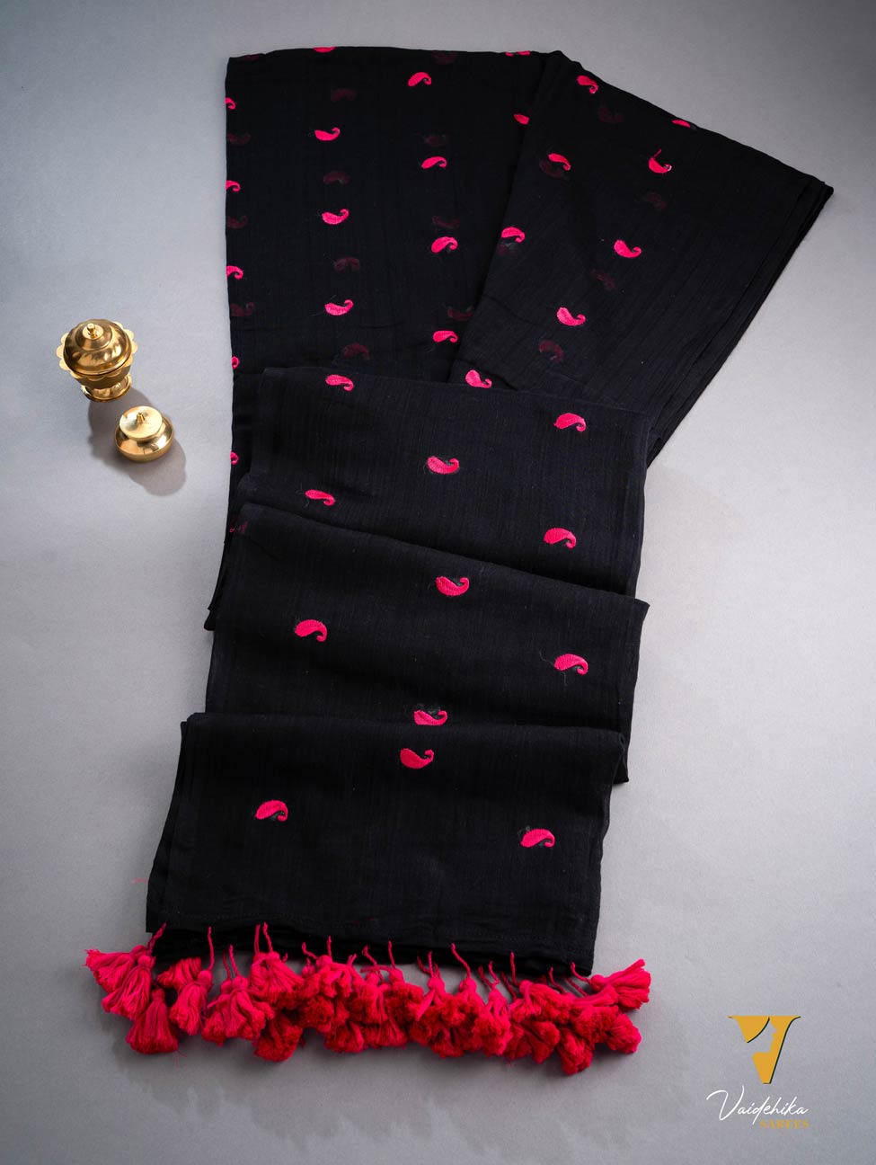 Alphonsa Black Saree Thrift-VCM297