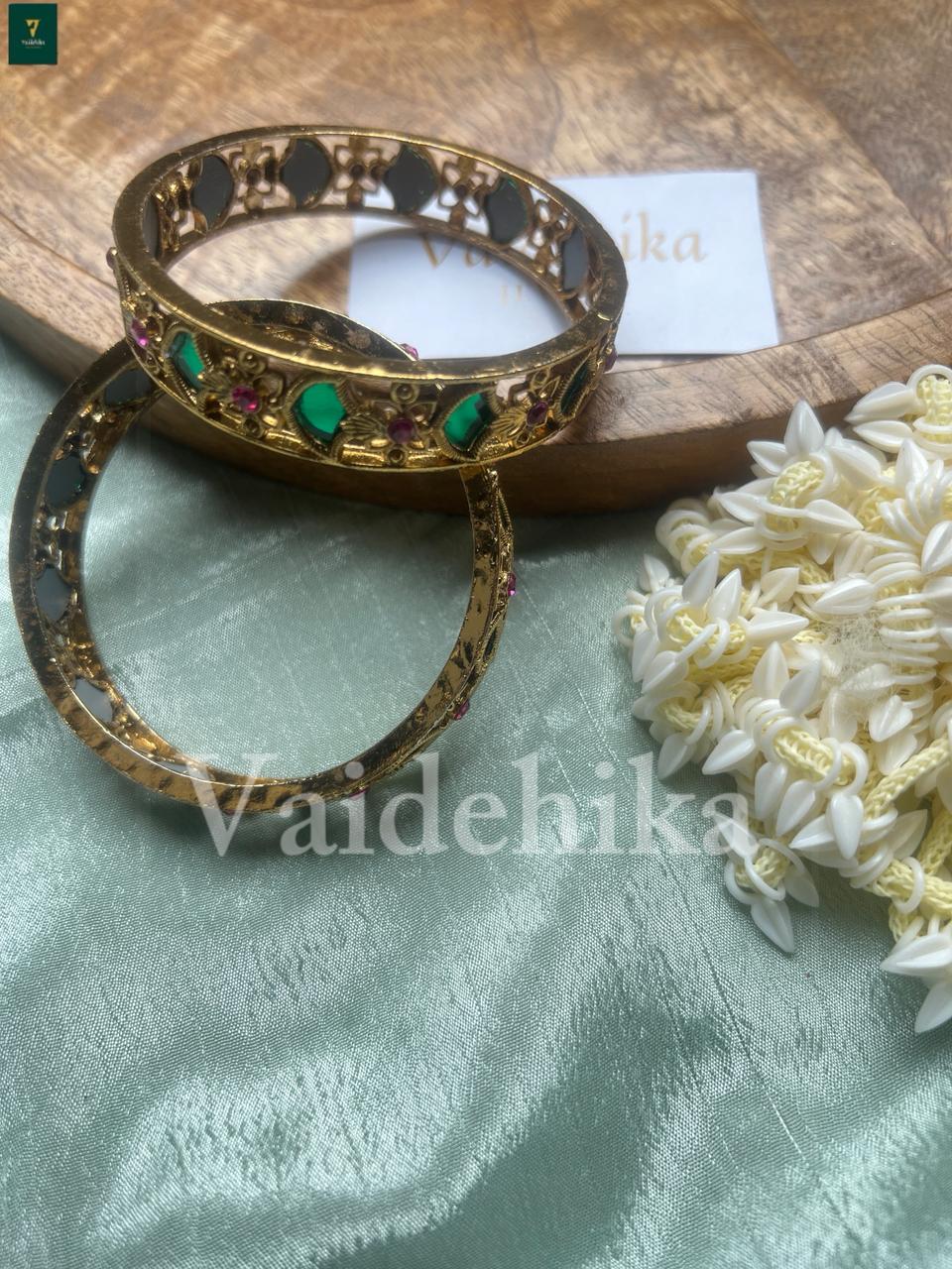 Rajanika Bangles-VJJ135