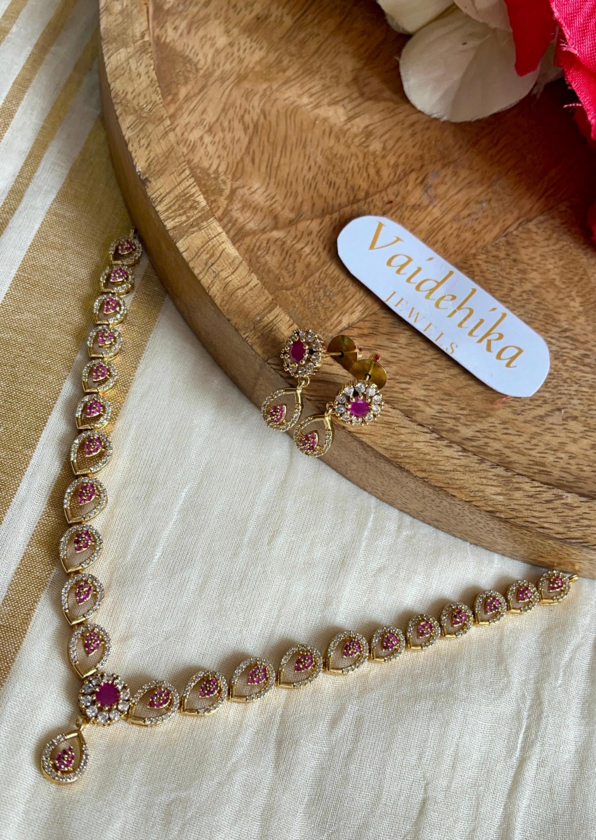 Royal drop necklace -VJC0114