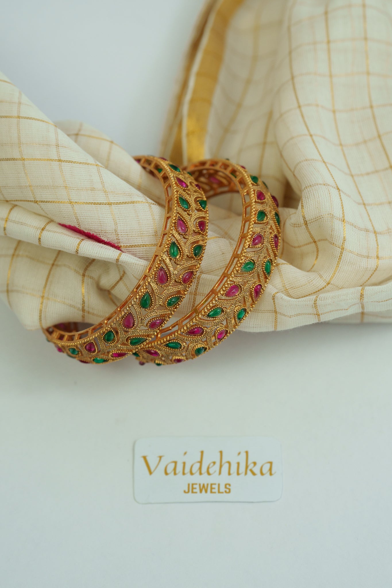 MULTI STONE BANGLE