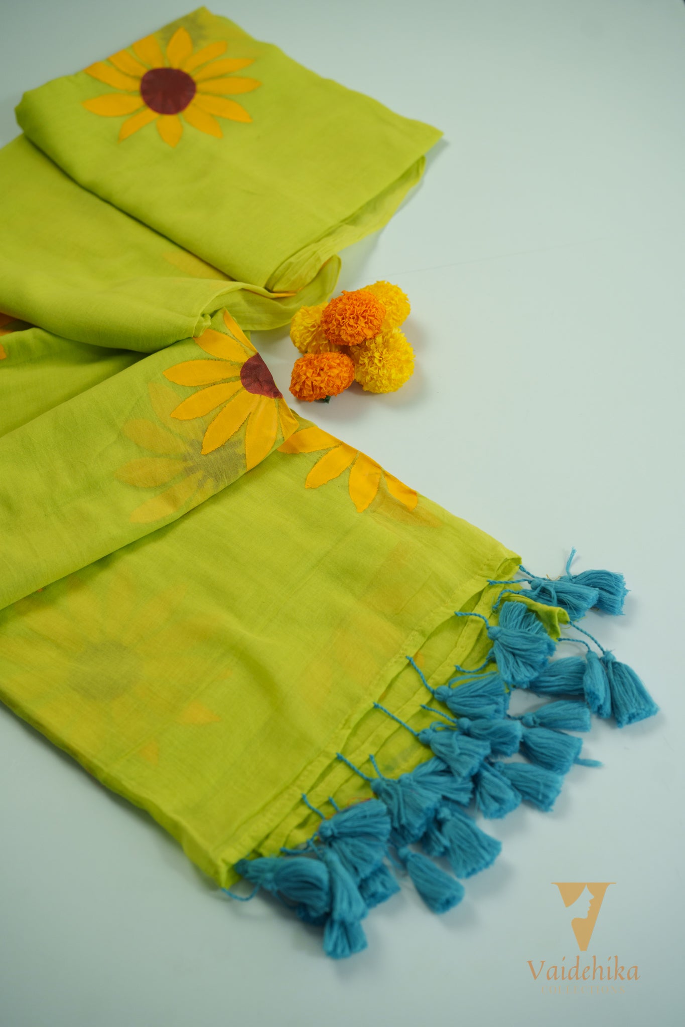 Sunflower Hand Painted Saree-VCM018