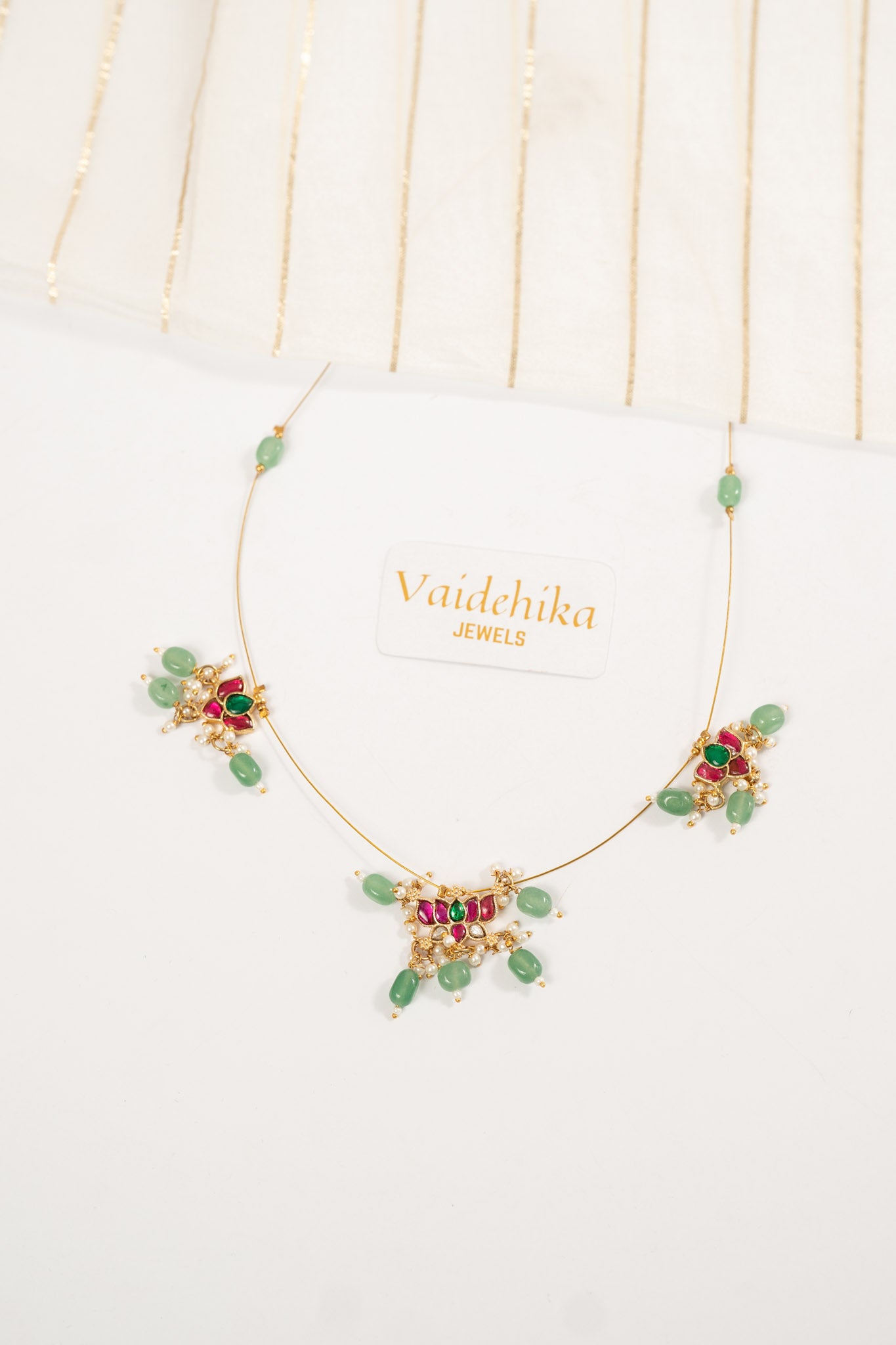 Simple Invisible Chain-VJIV010
