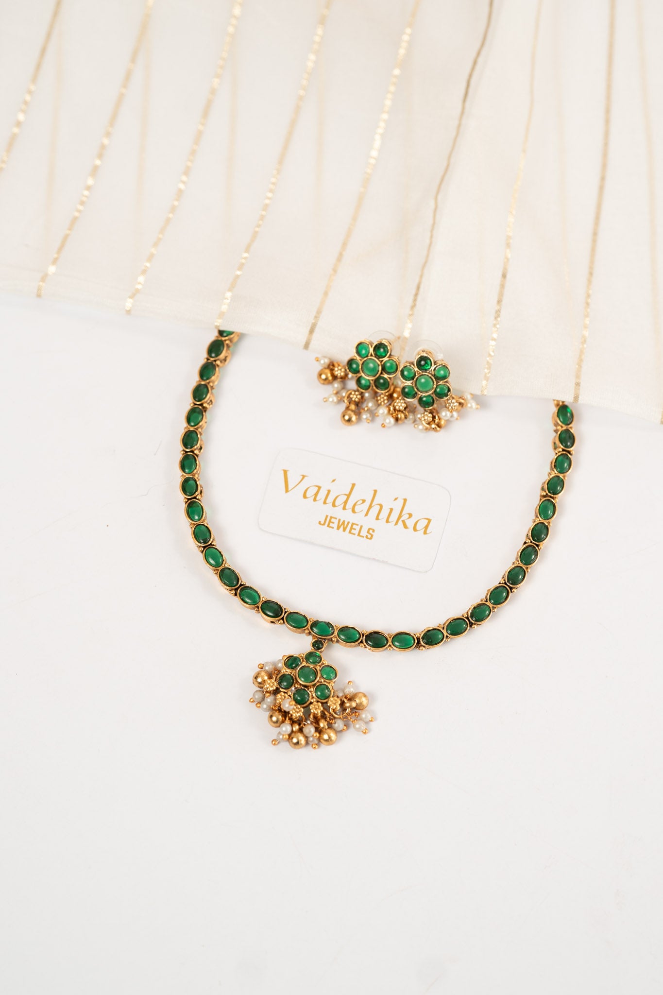 SIMPLE GREEN CHOCKER WITH EARRINGS SET-VJC007