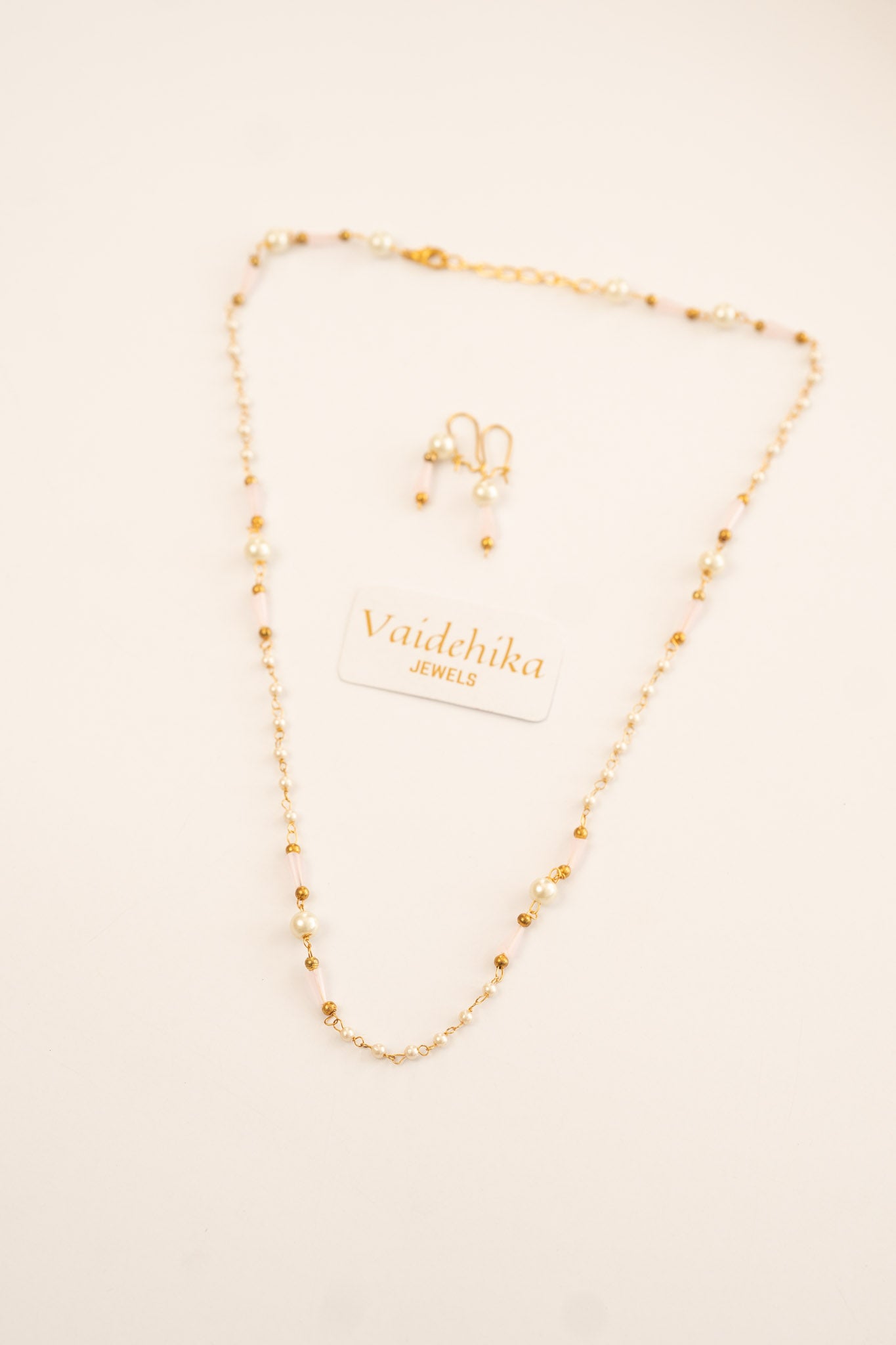 WHITE BEADS NECKLACE EARRINGS SET