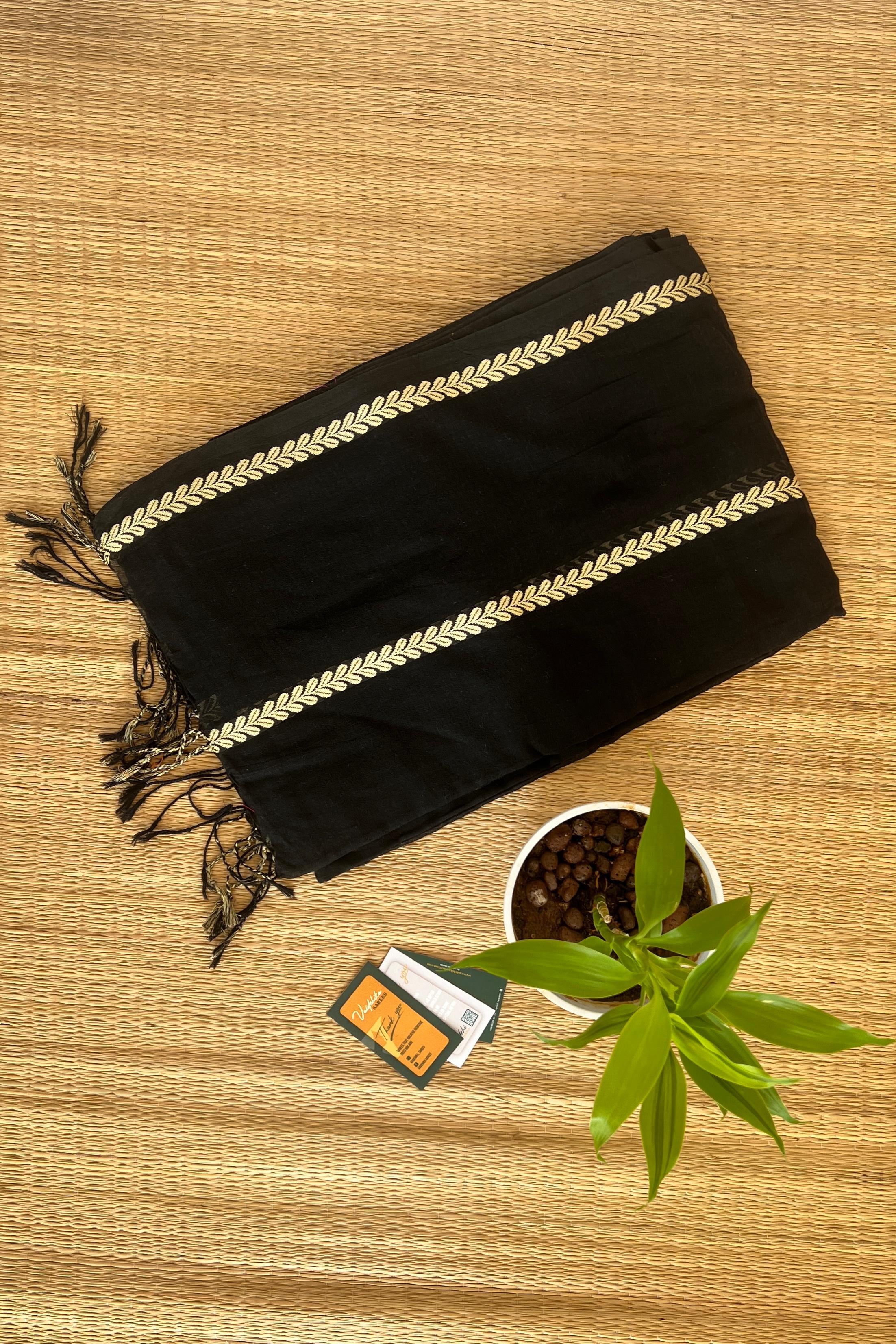 ISHITHA SAREE