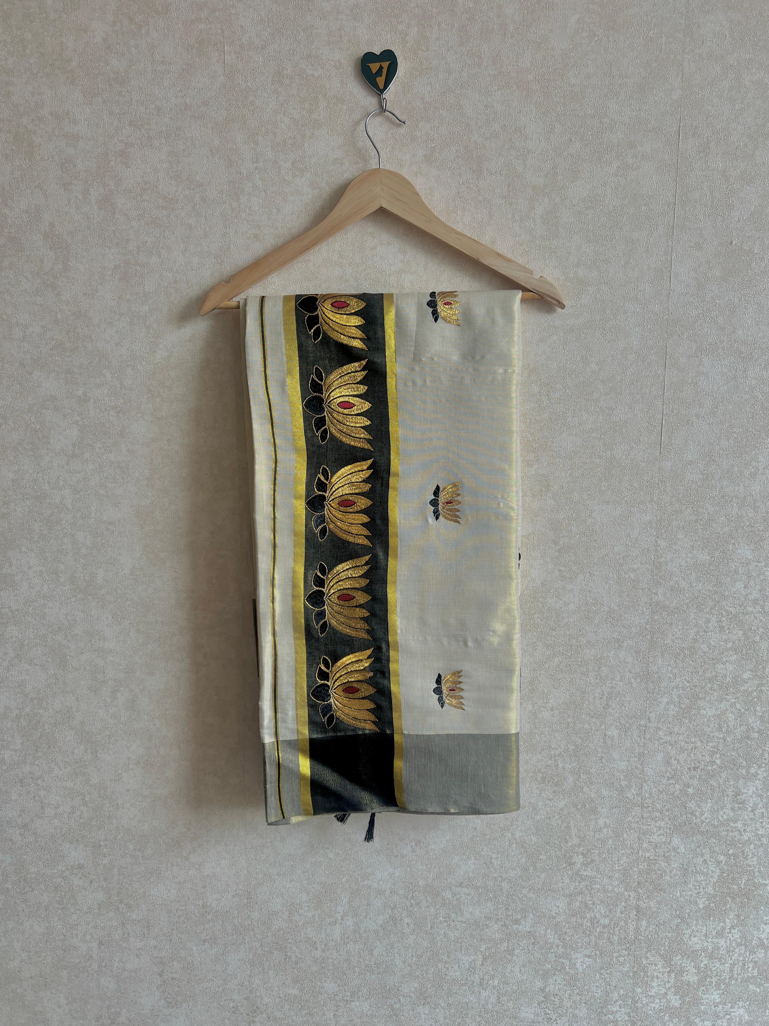 Thamara Saree-VCT011