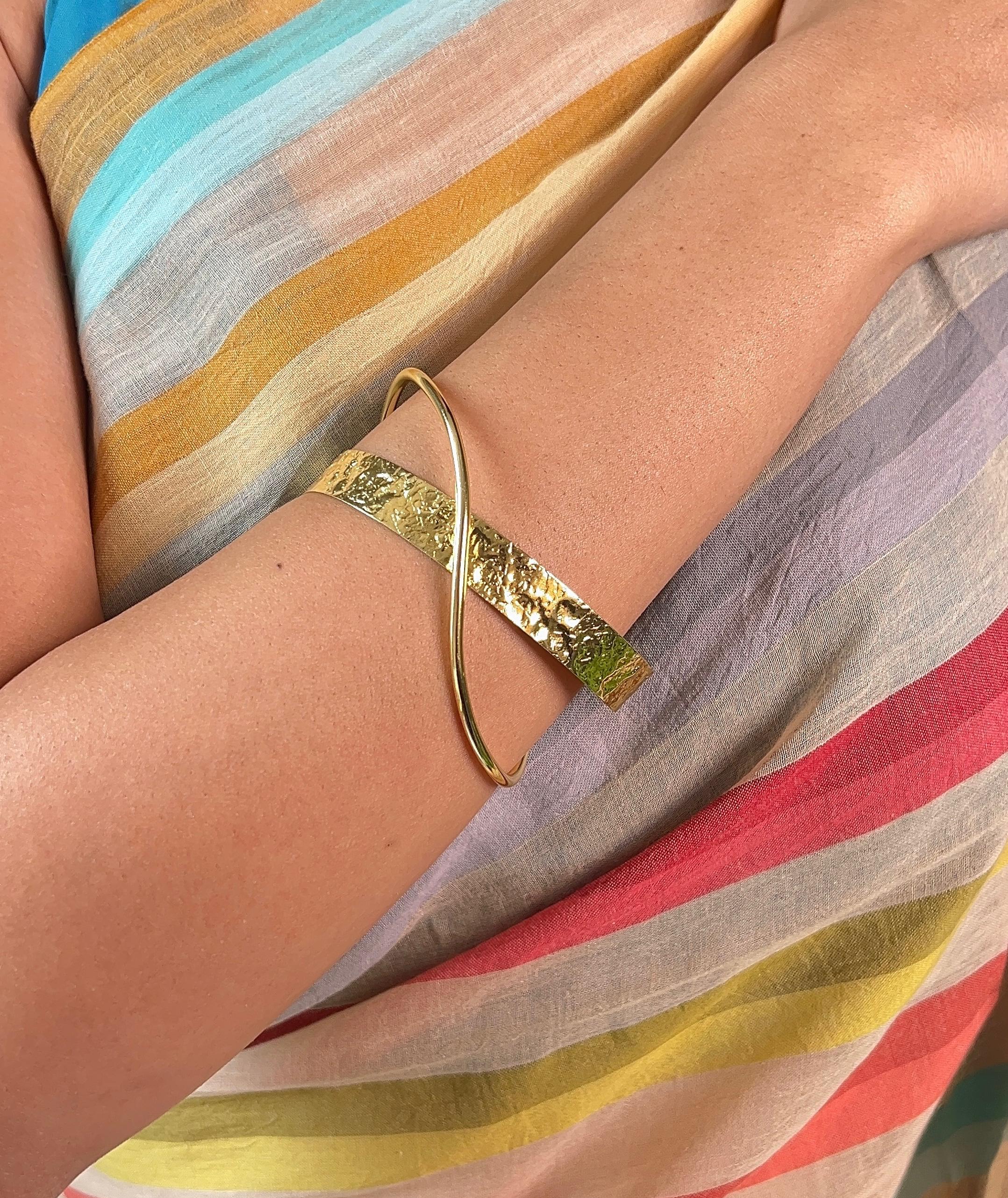 Wave Brass Bangle-VJBR005