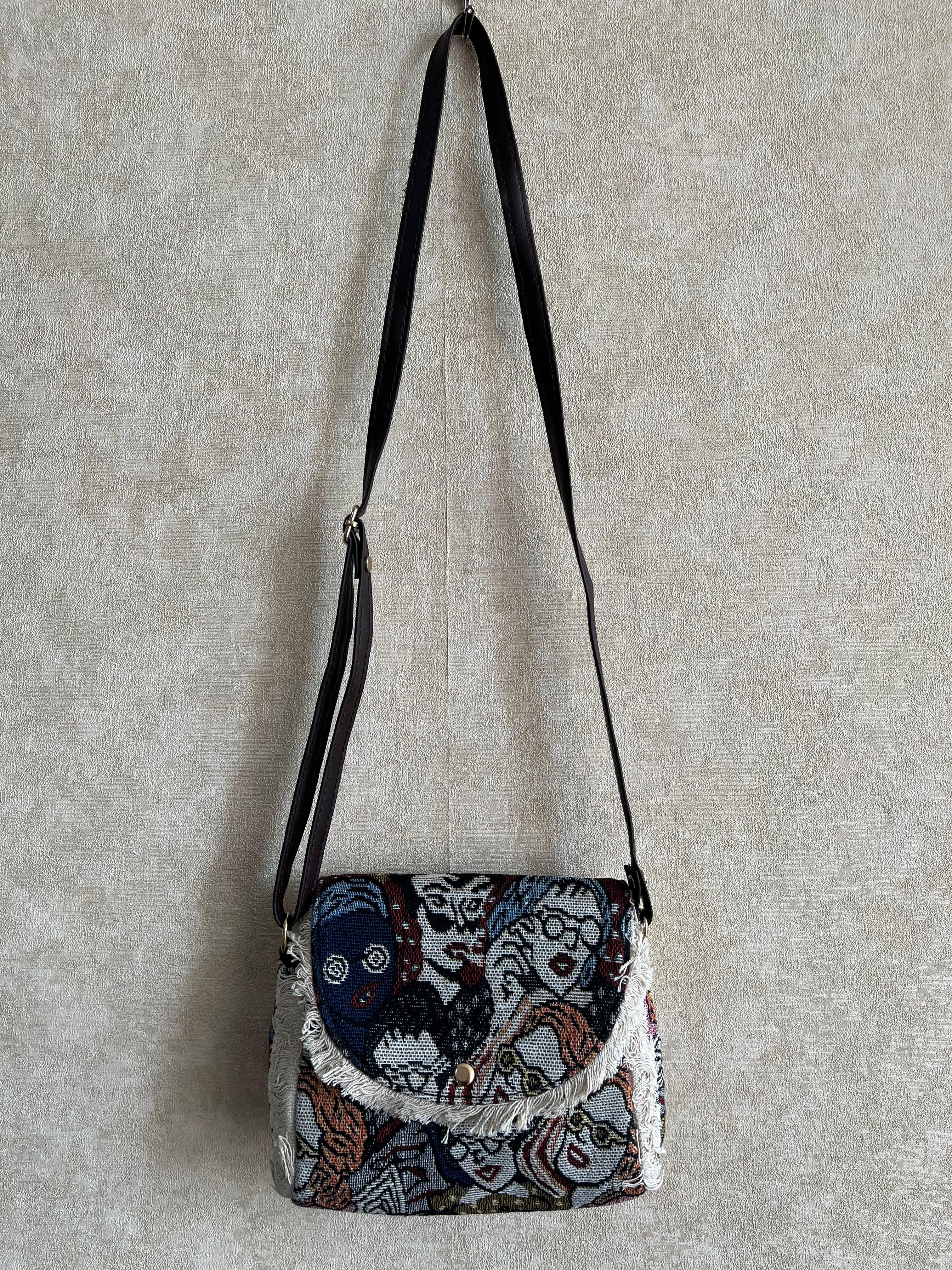 SLING BAG - VSB001