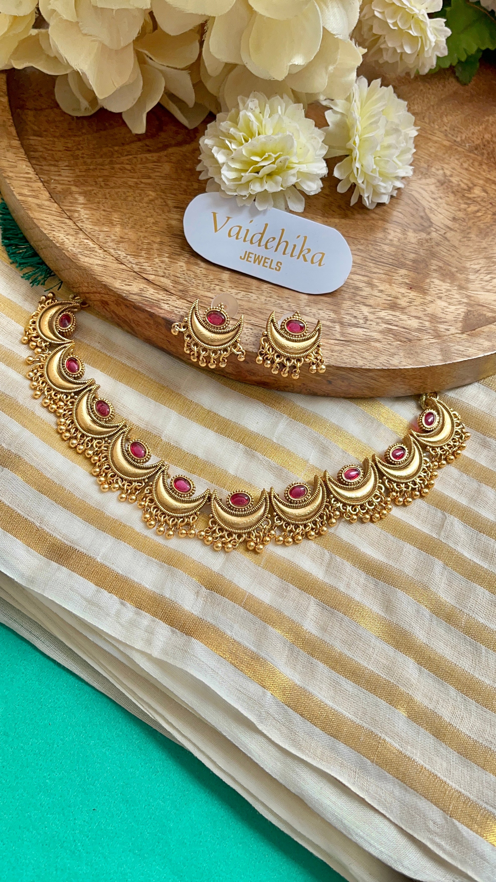 Chandra Bindu - VJN057