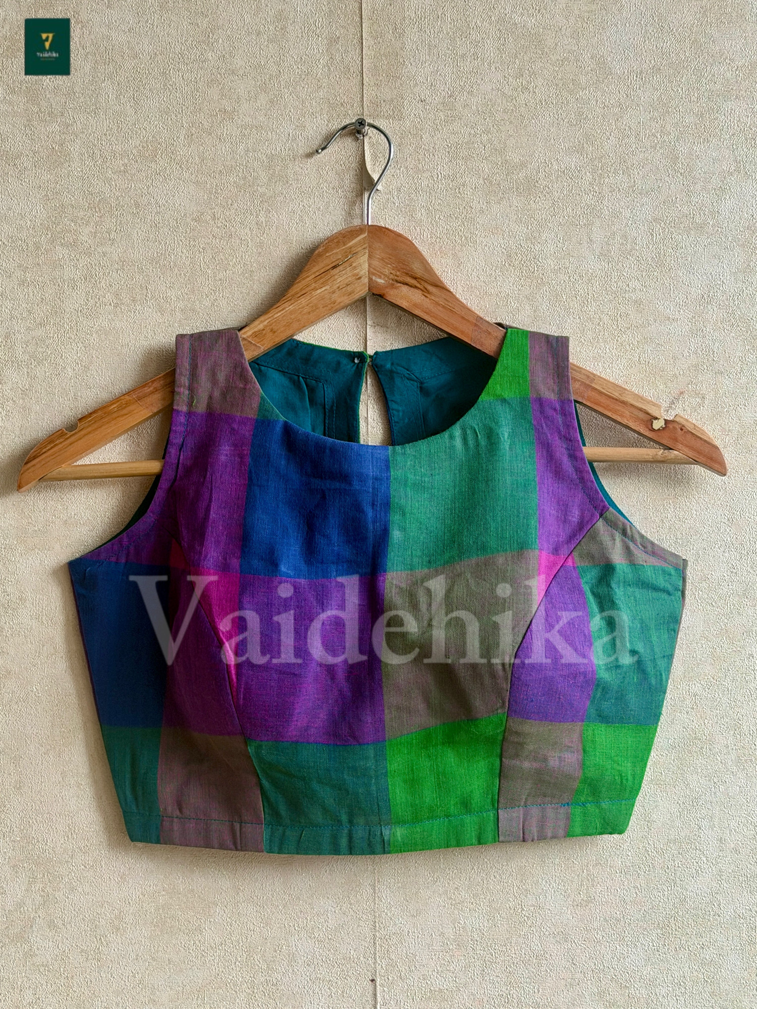 Pravarna Checks Blouse-VCCB073