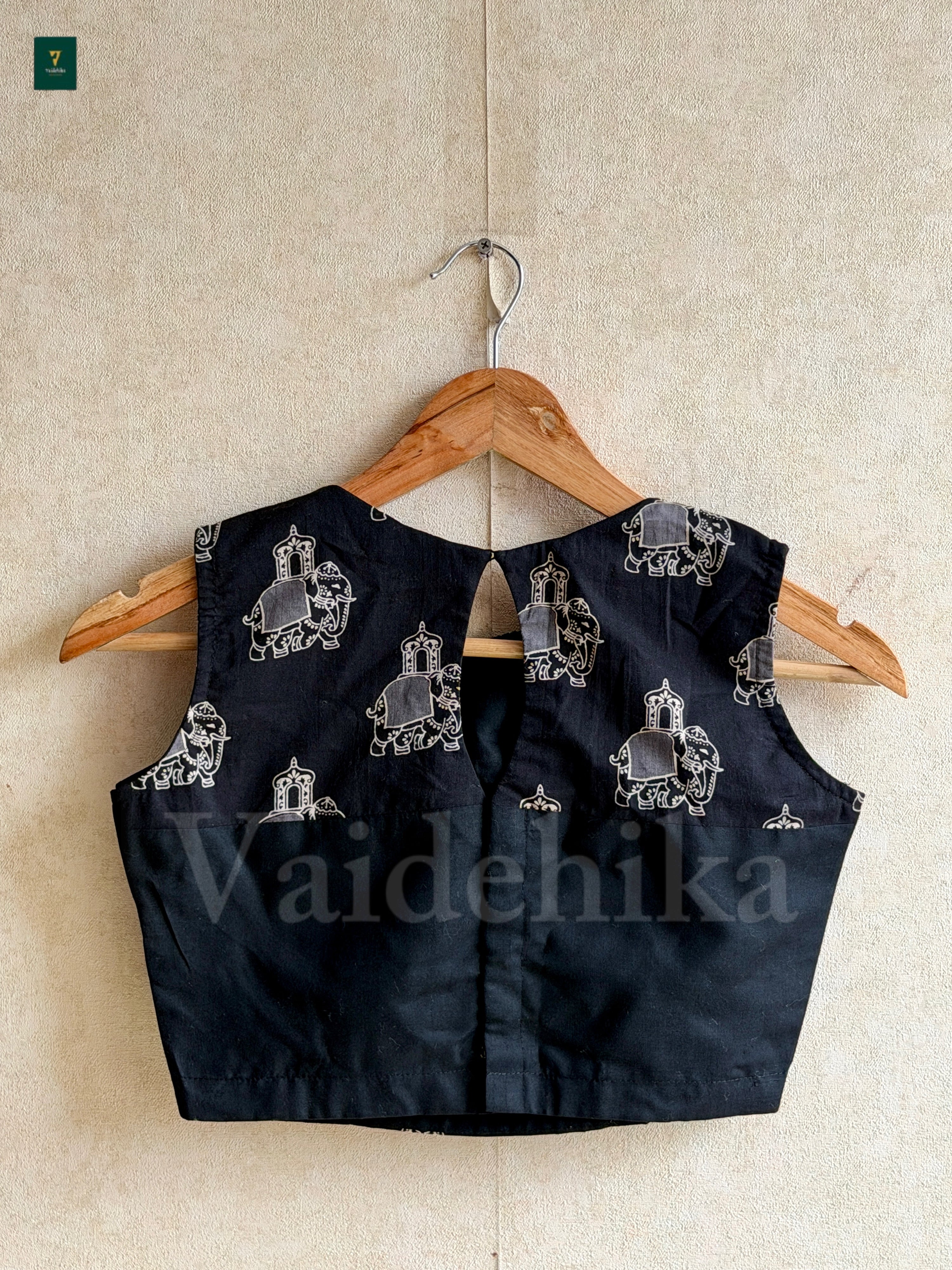 Aira Blouse-VCCB0722