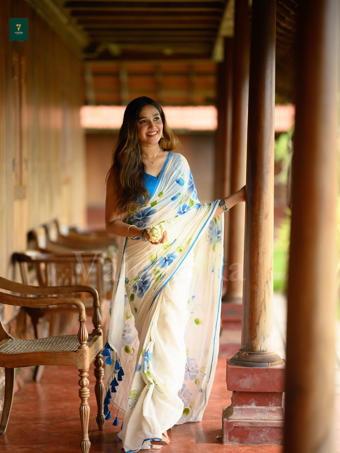 Indhira Saree-VA31