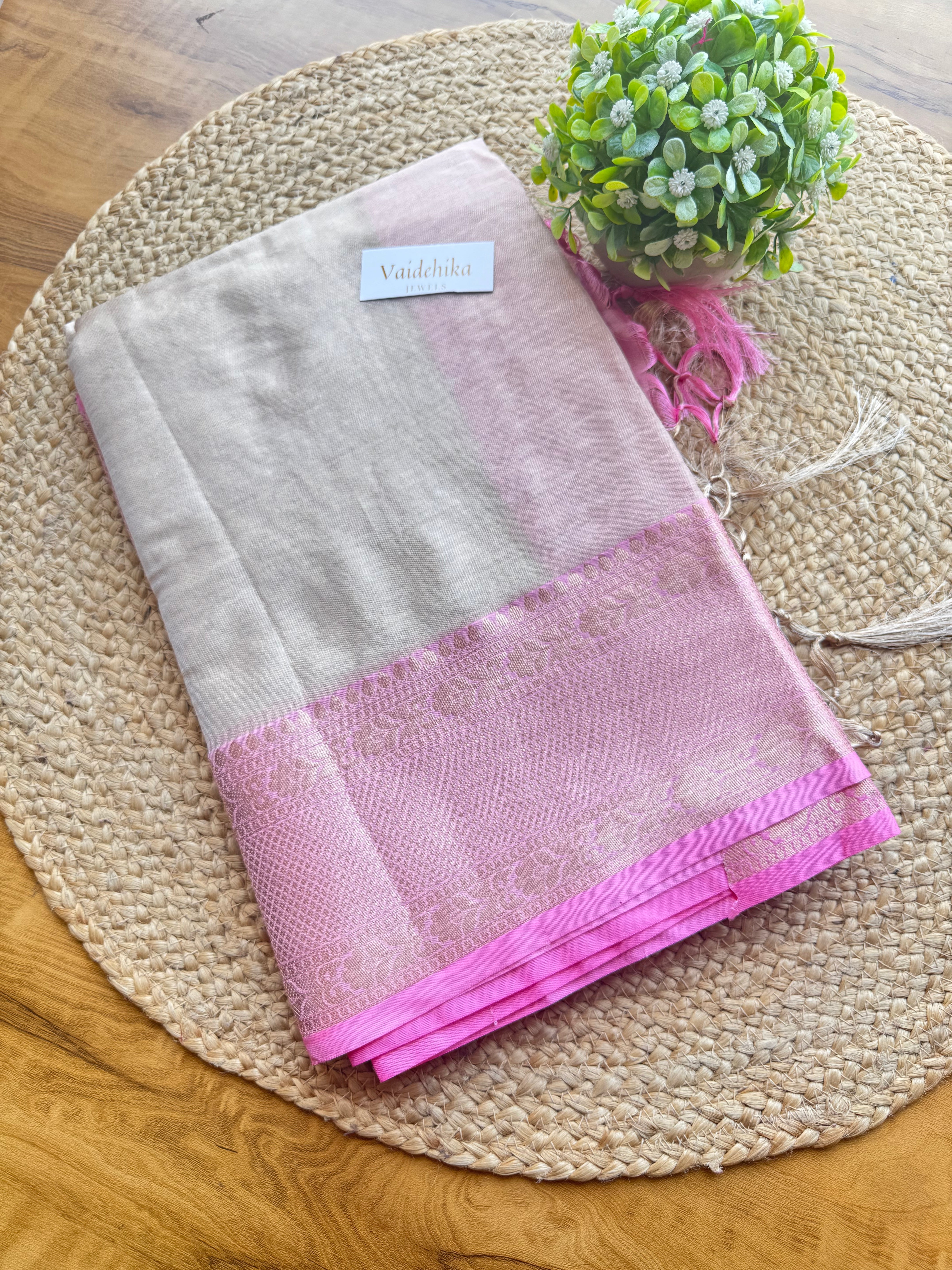 Inaya Saree-VS023