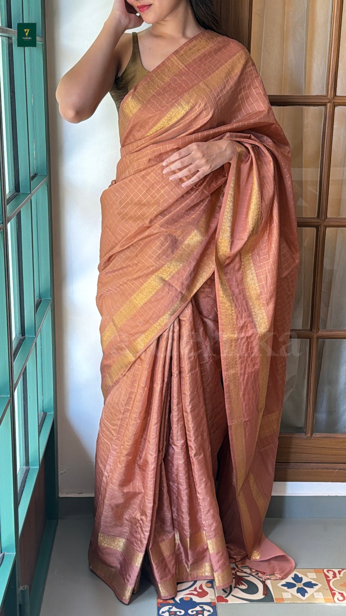 Esther Saree-VS042