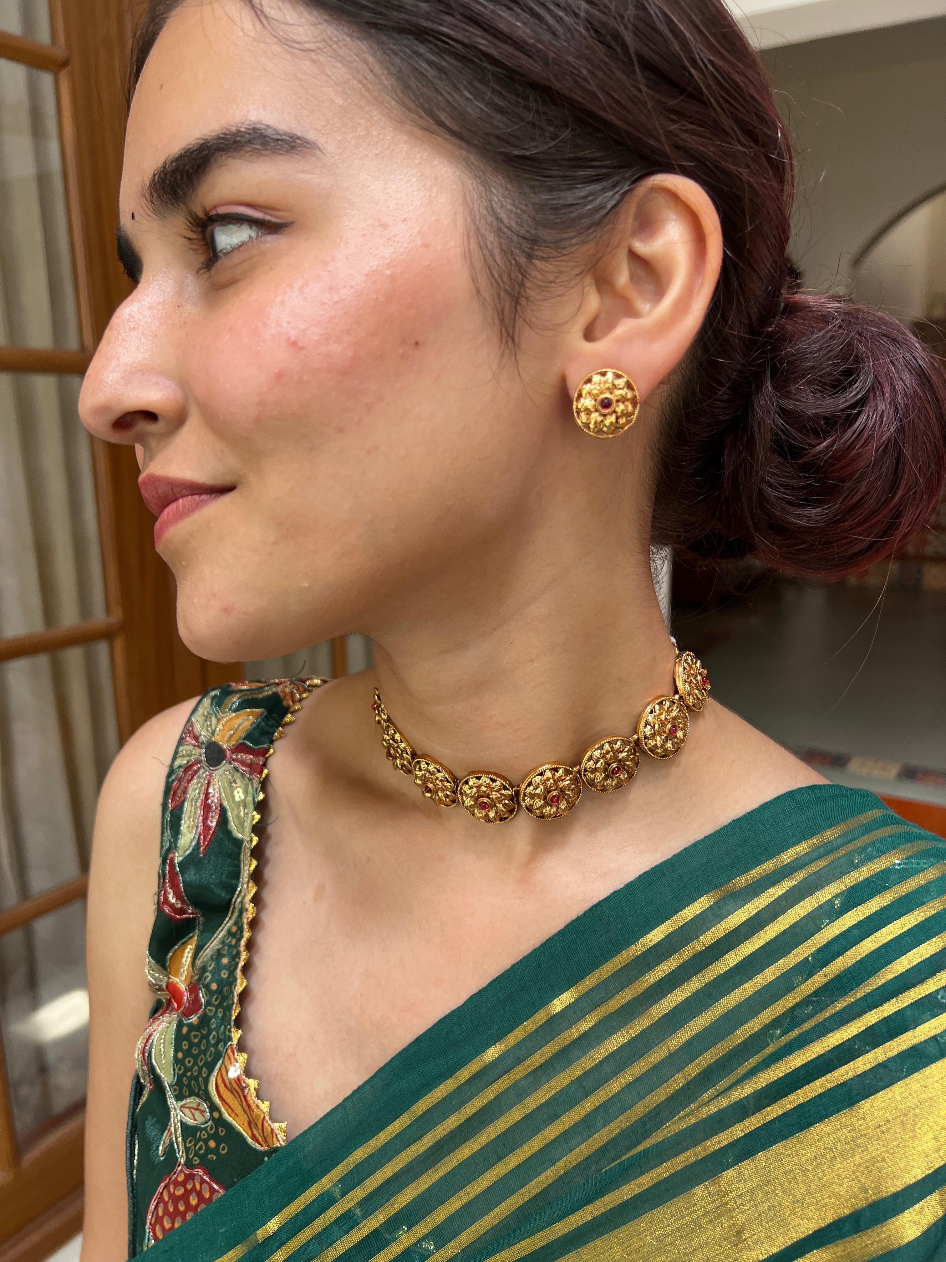 Round flower chocker-VJC134