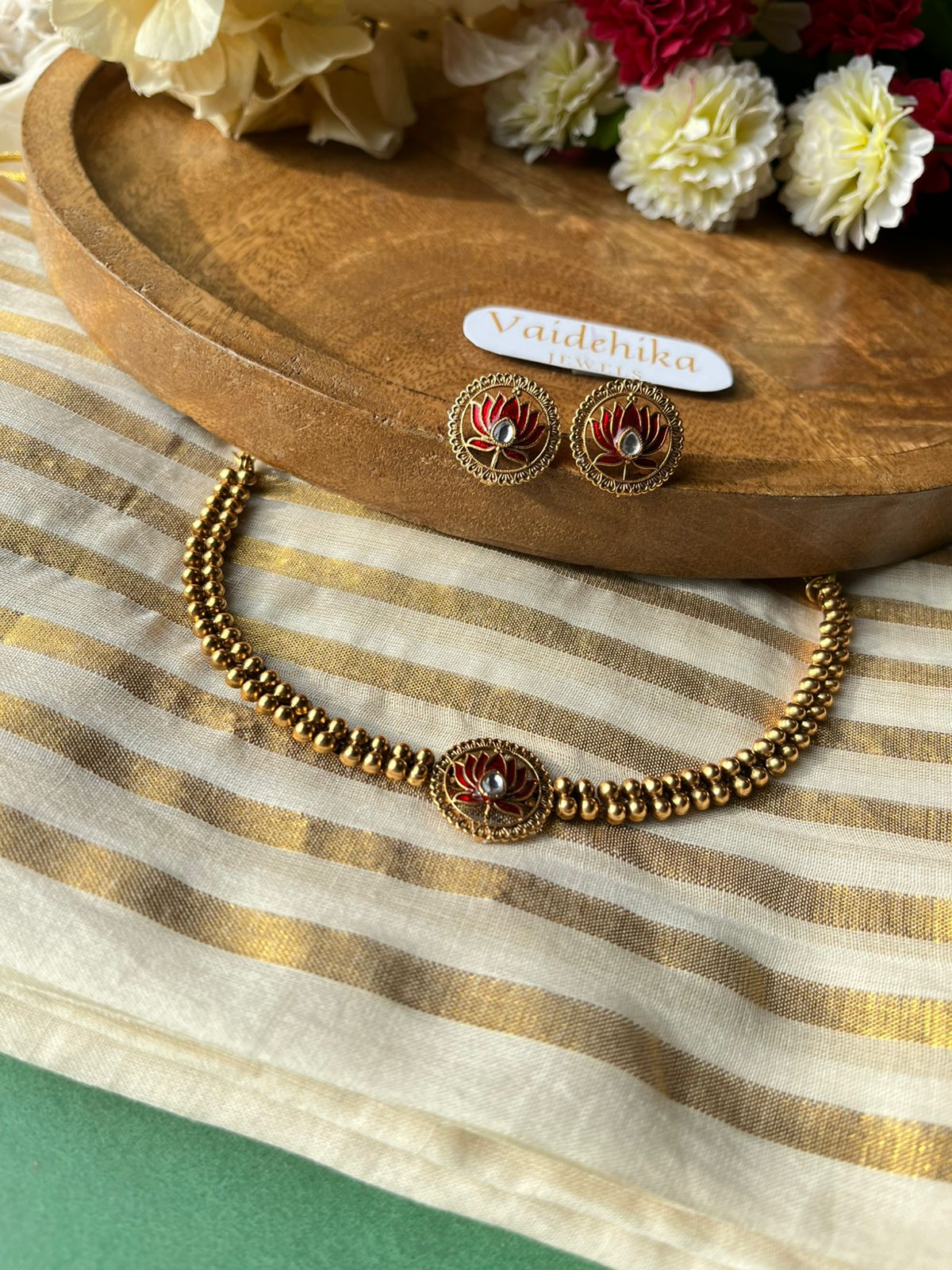 Circle Lotus Necklace-VJN014