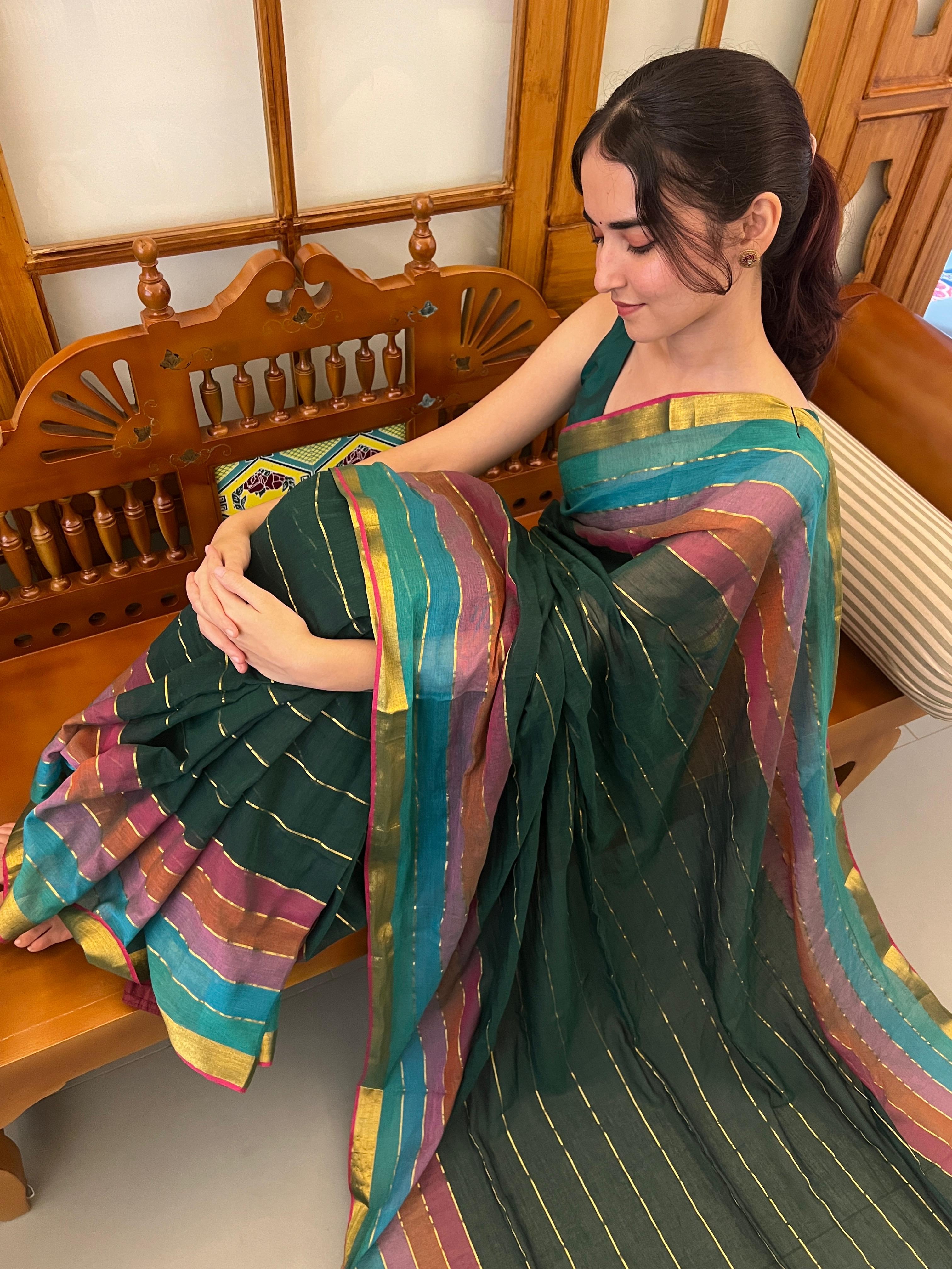 Mizhi 2.0 Saree-VCM397