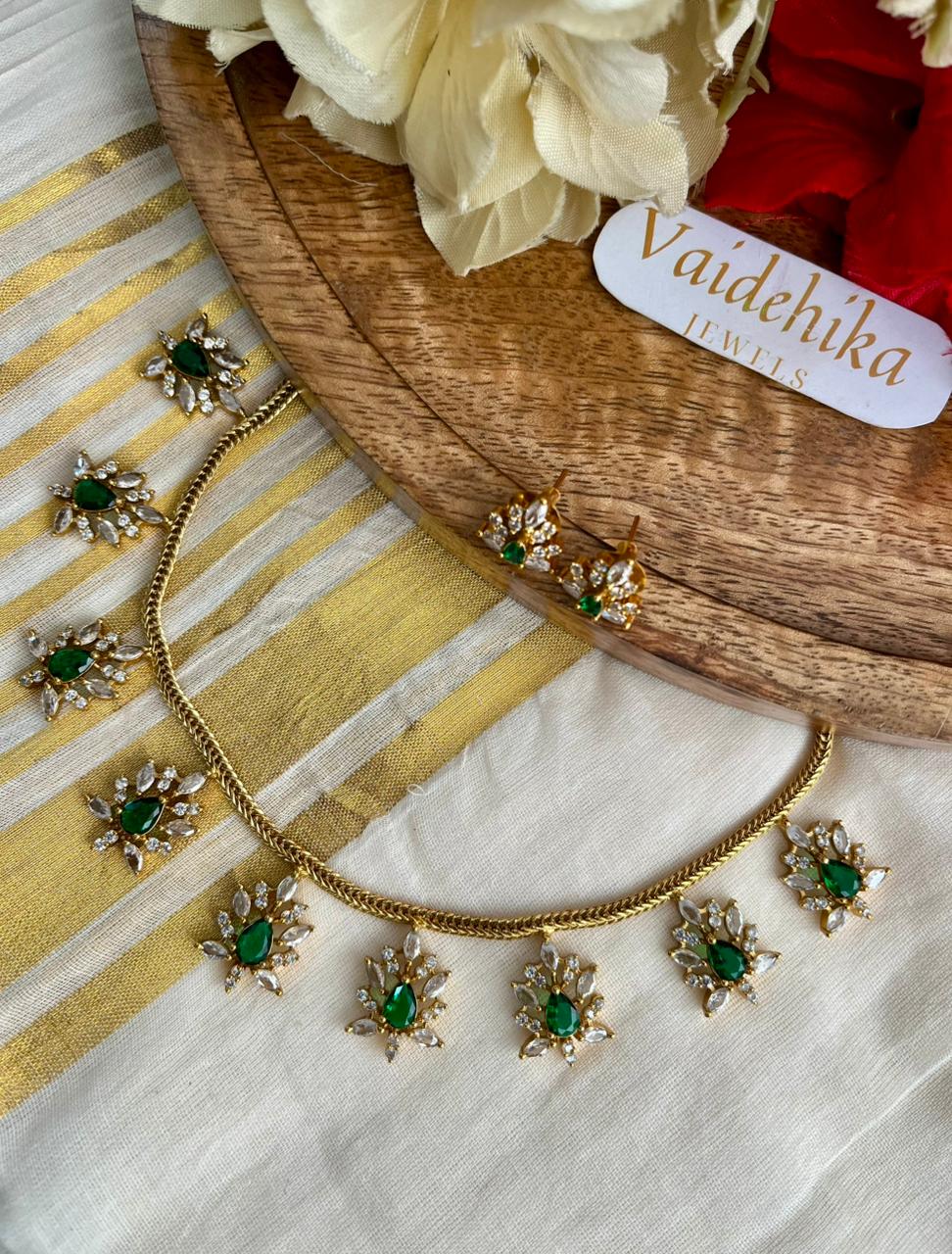 Flora Gleam Necklace-VJFG01