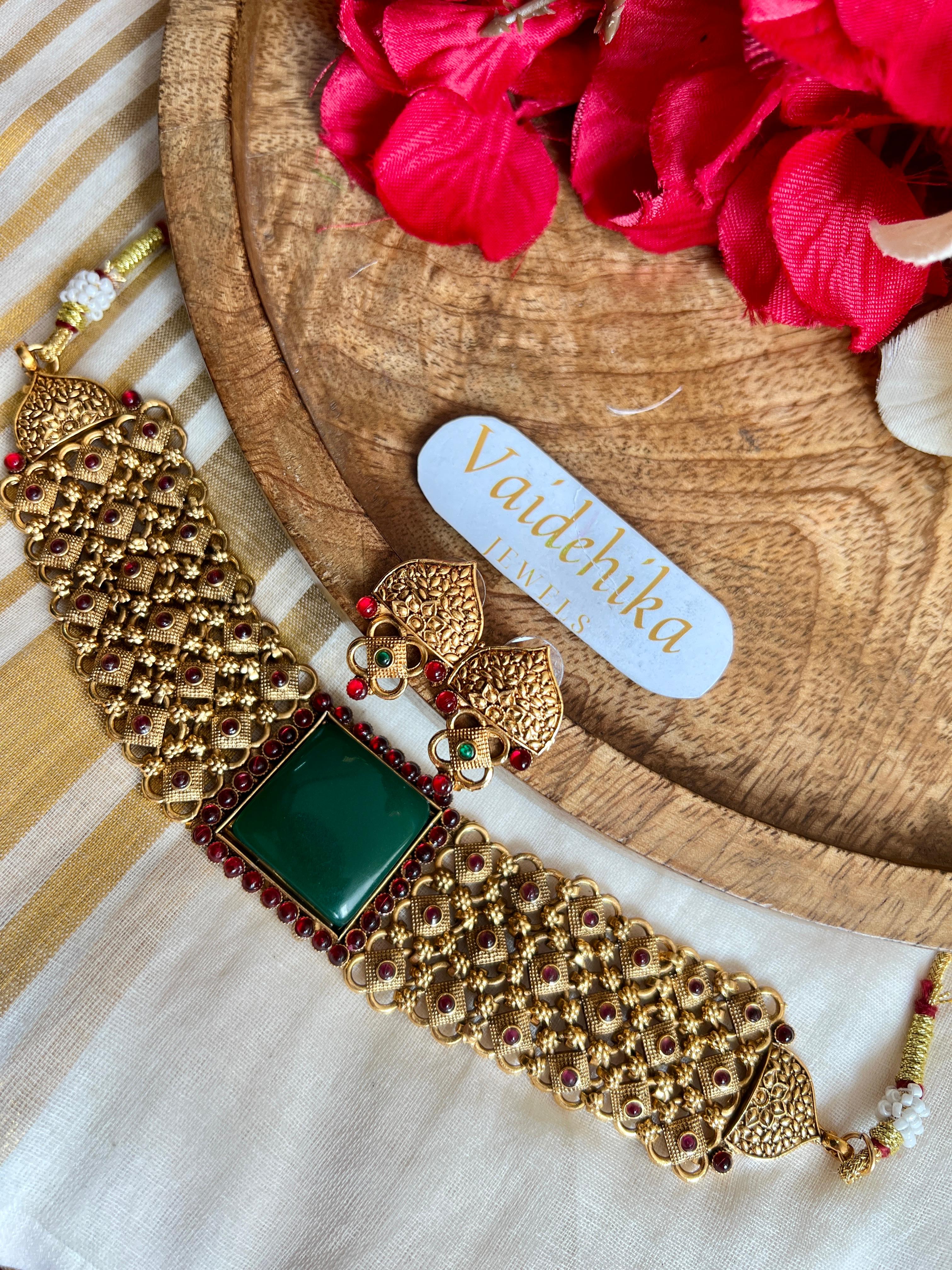 Emra Choker-VJC102