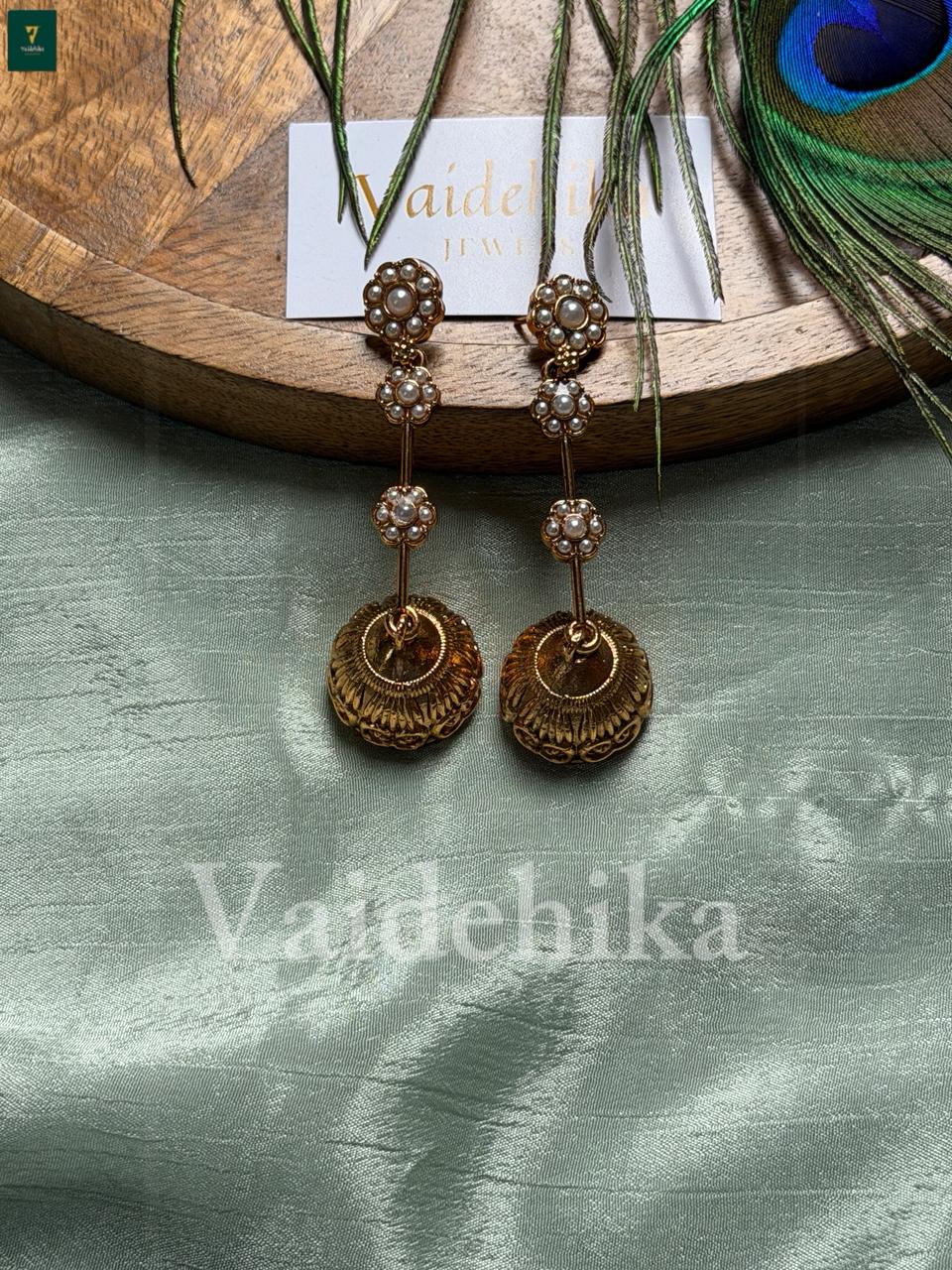 Vaishnavi Earrings-VJJ37