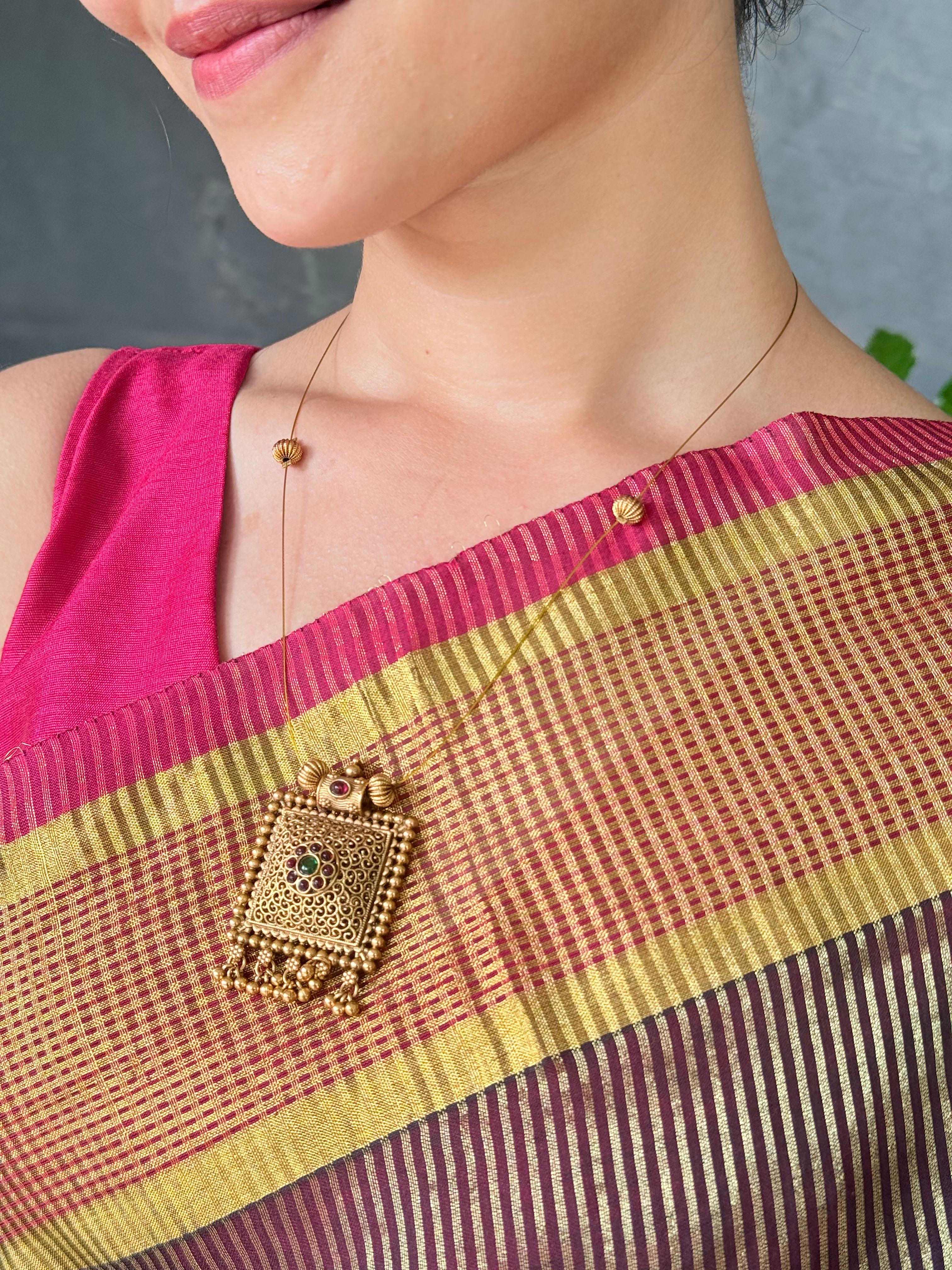 Square Invisible-VJI001