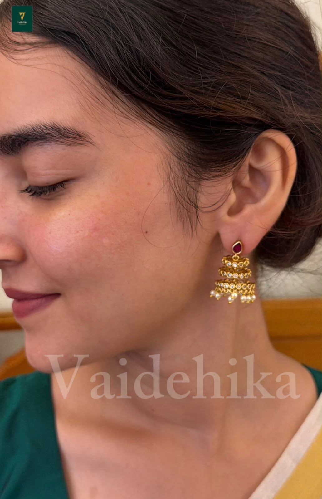 Nivedha Jhumka-VJJ114