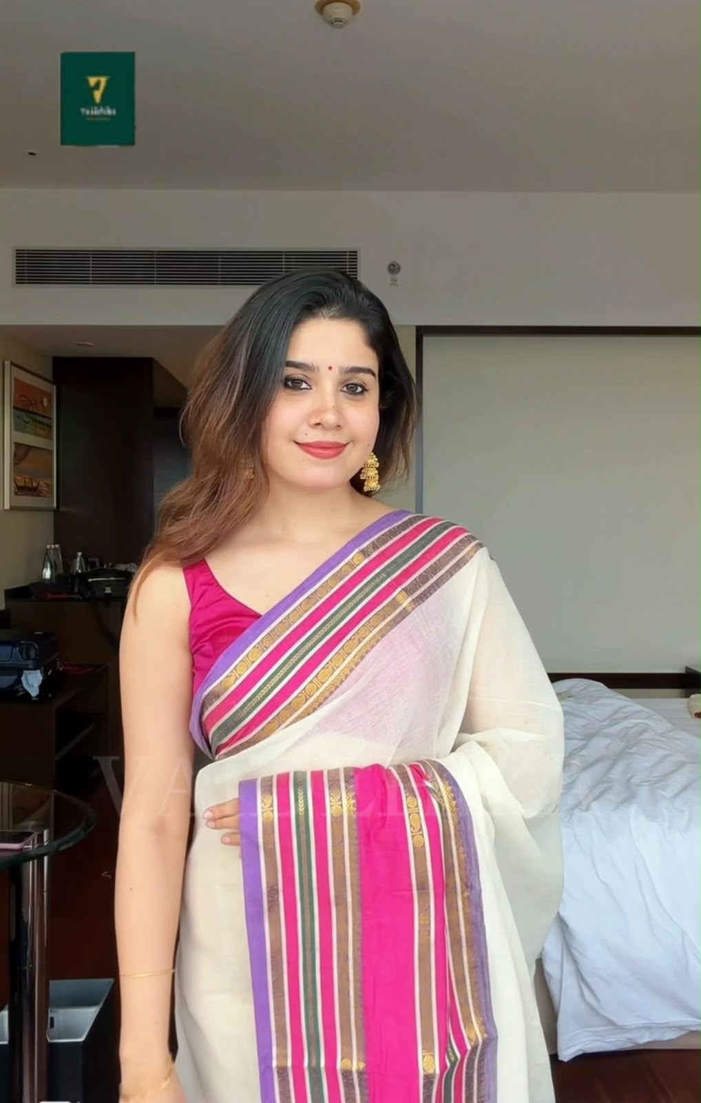 Dhanya Saree-VY26