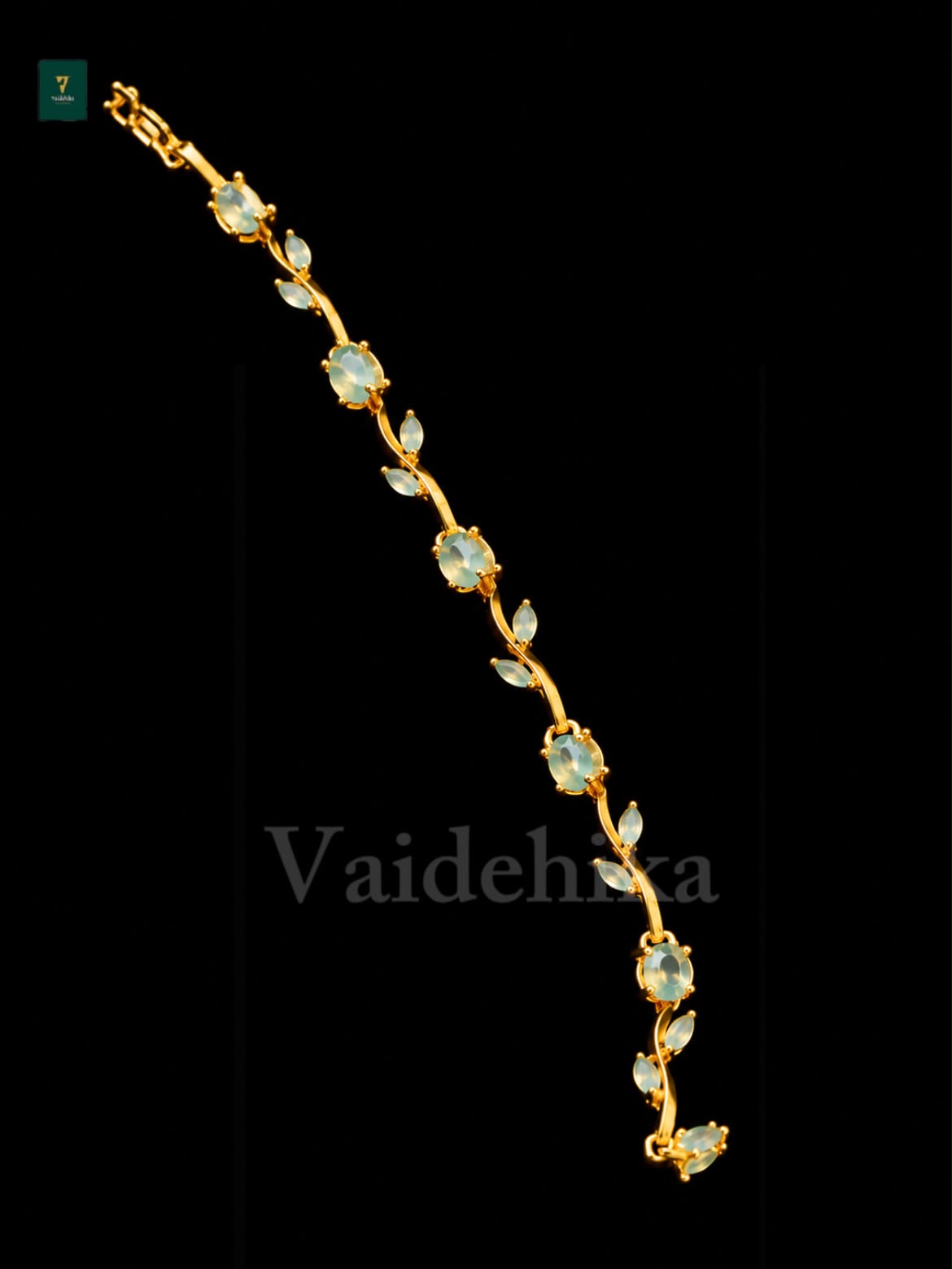 Ahana Bracelet-VJA17