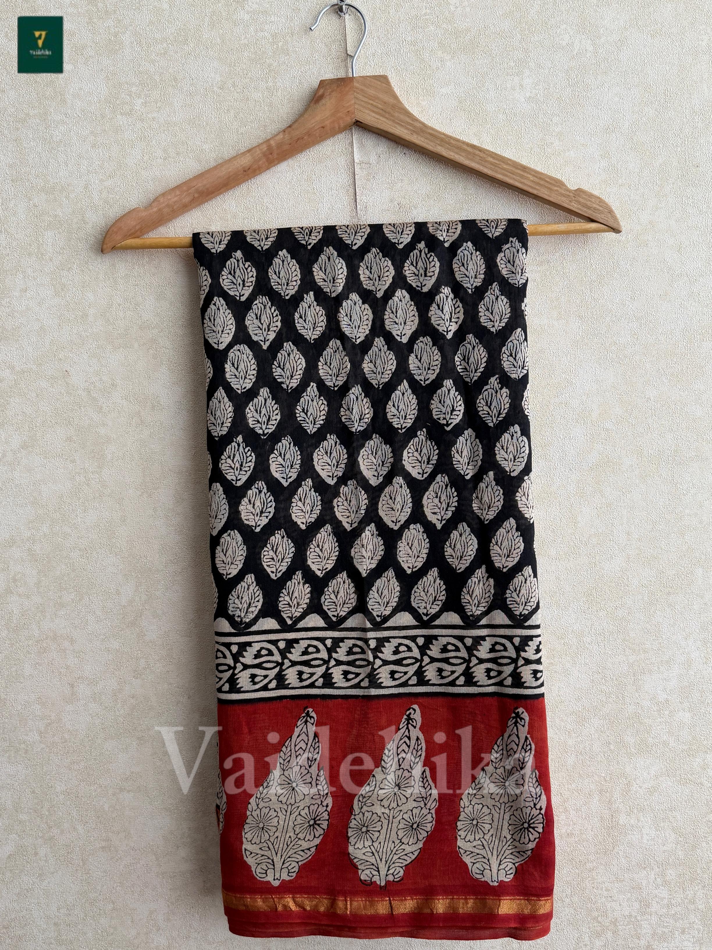 Mahesweri Silk Saree-VY02