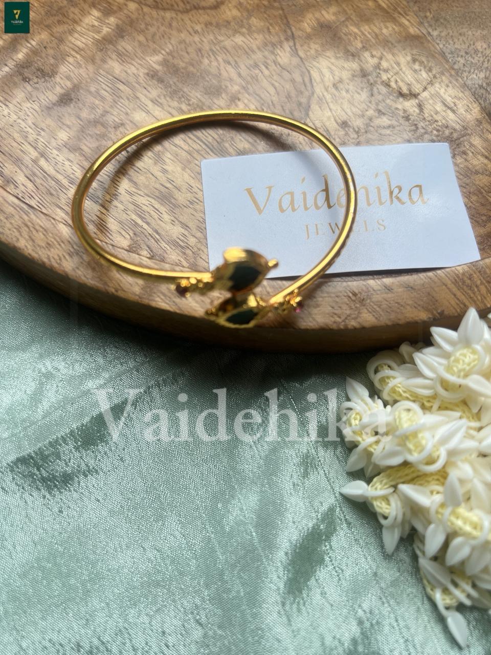 Nisarga Bangle-VJJ139