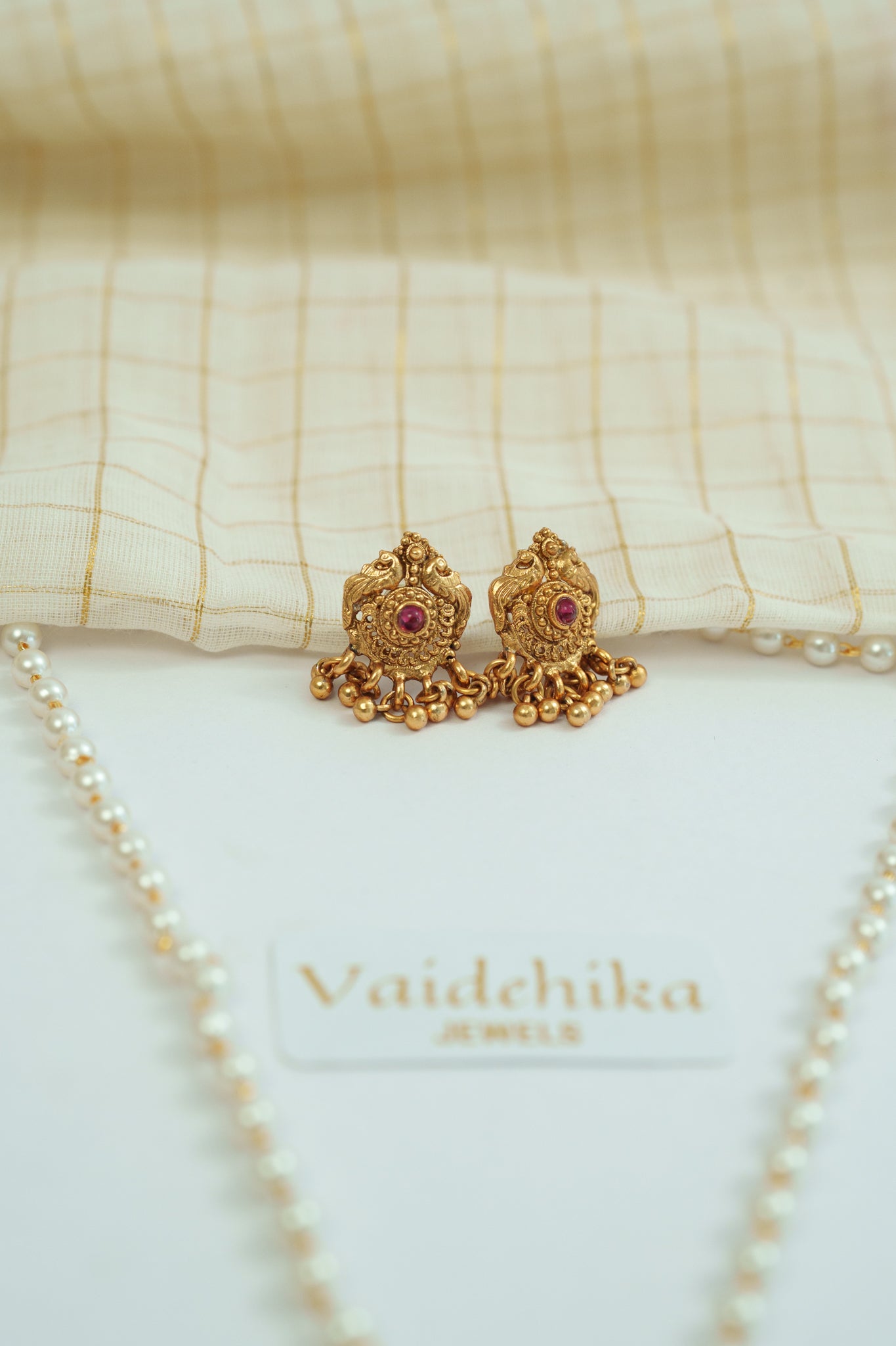 WHITE PEARL LONG CHAIN WITH EARRINGS-VJC165