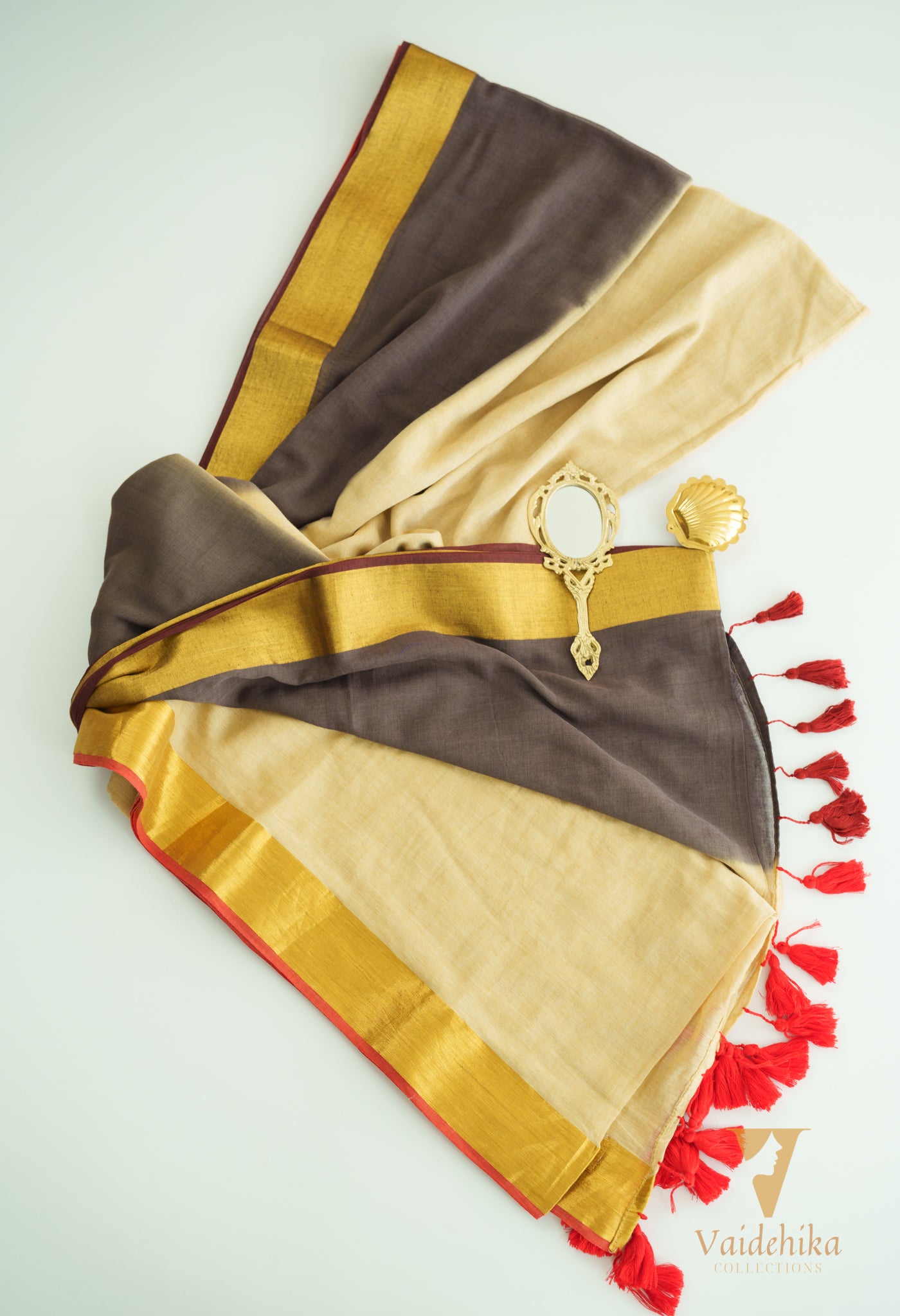Meghana Grey Saree-VCM083