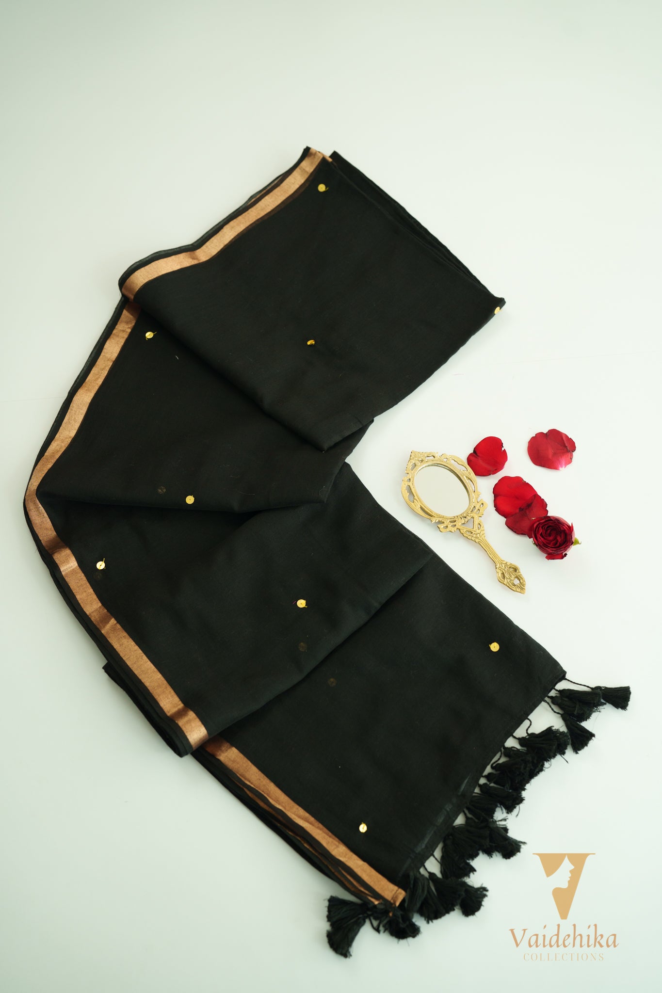 Chumak Gini Black Saree With Border Thrift-VCM028