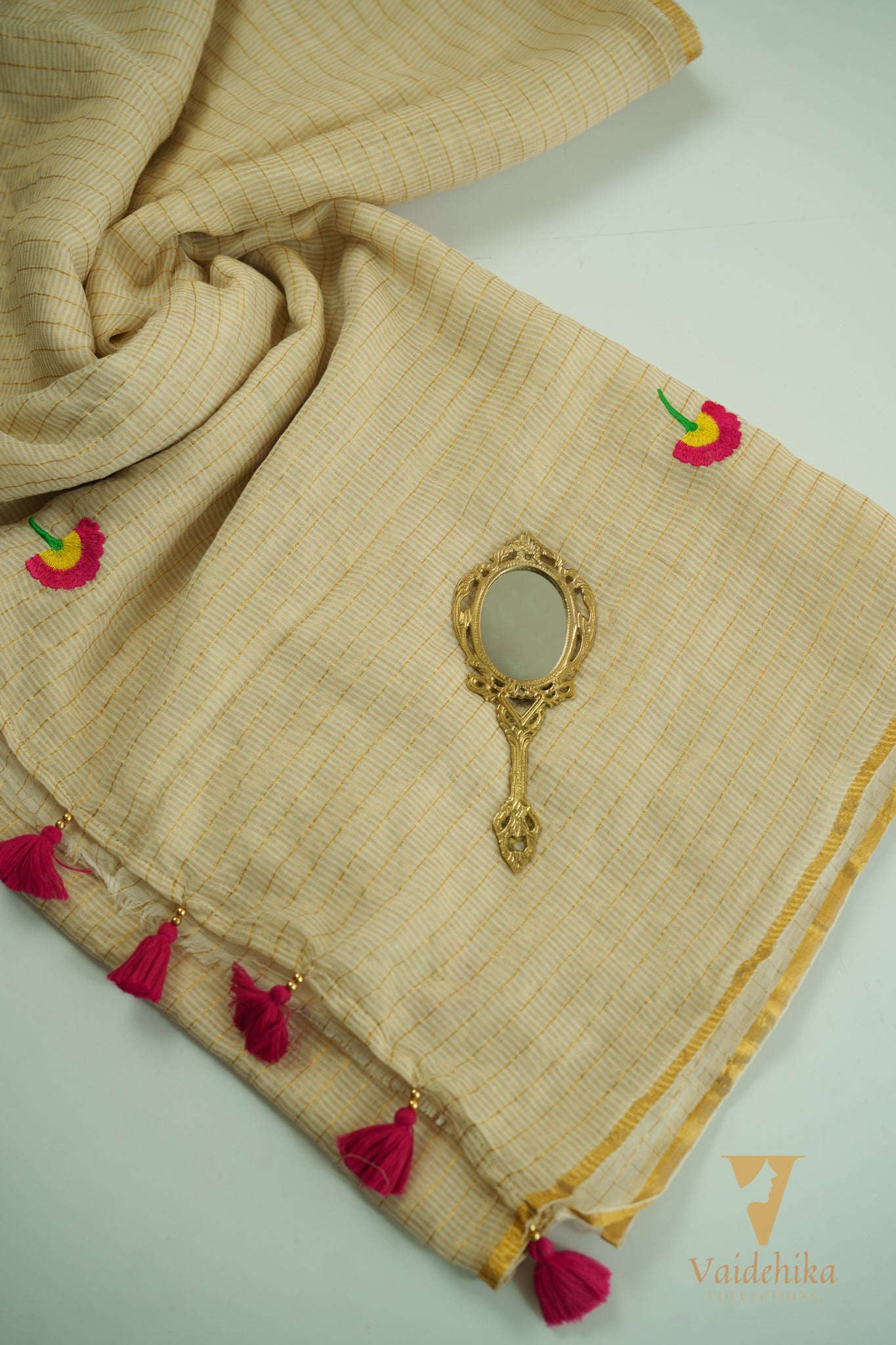 Onam Floral Saree-VCM086