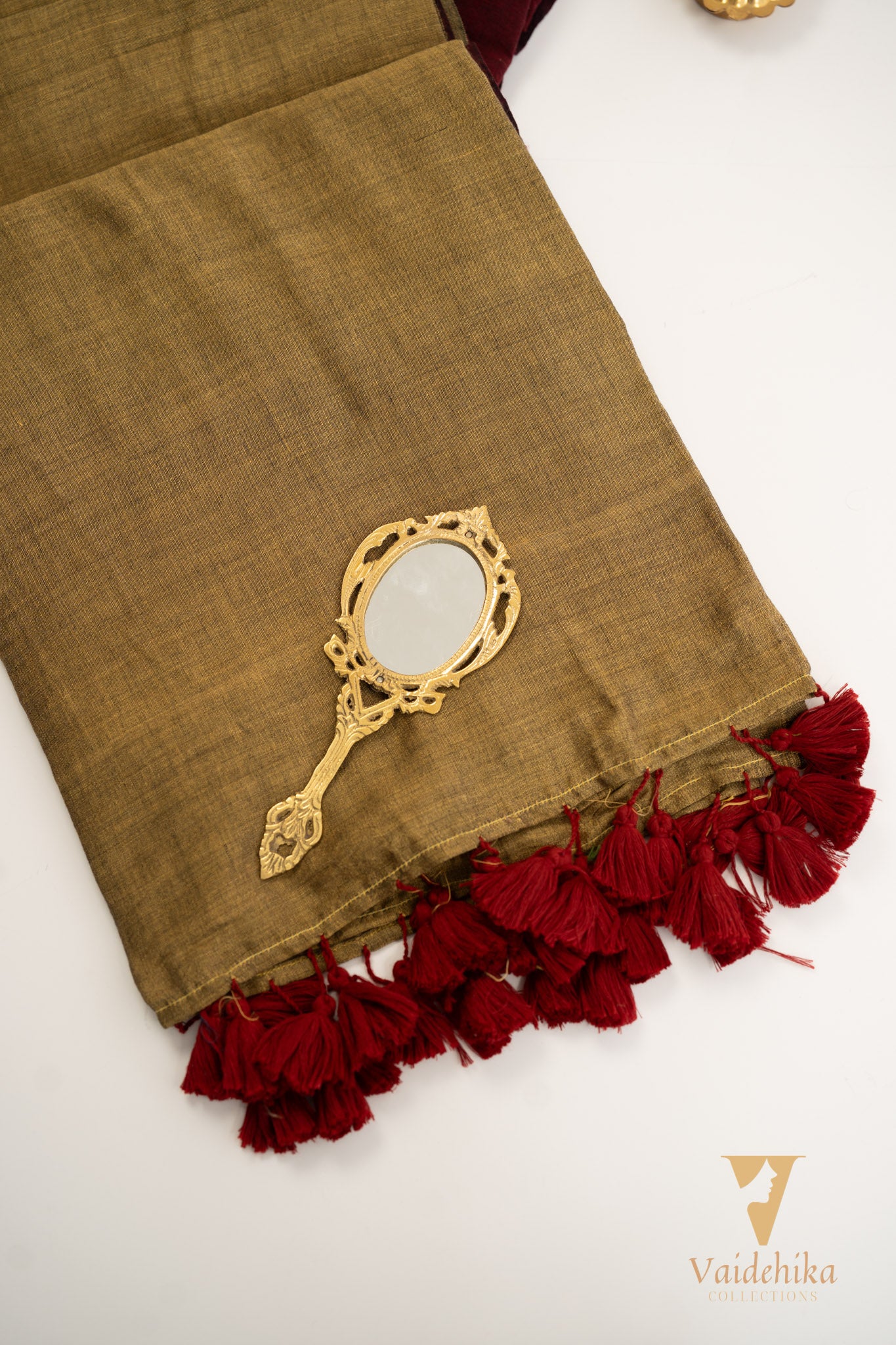 Amrutha Acrylic Saree-VCK003
