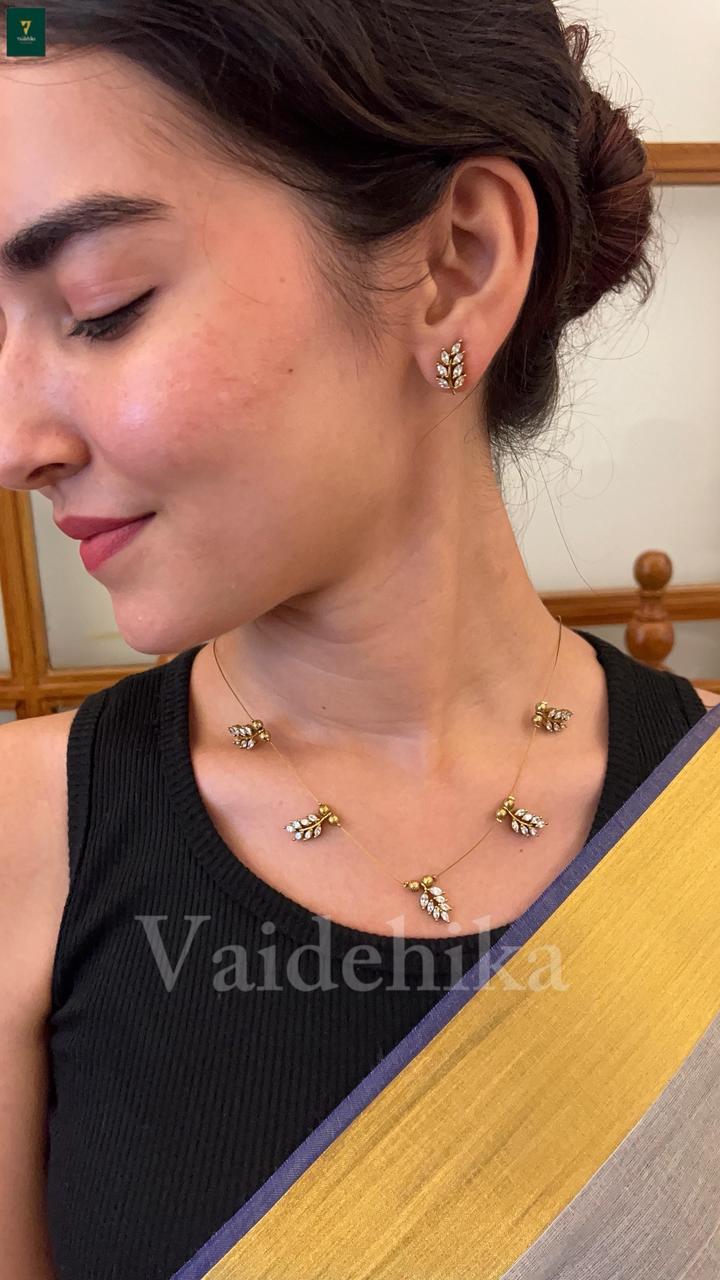 Elara invisible Necklace-VJI001