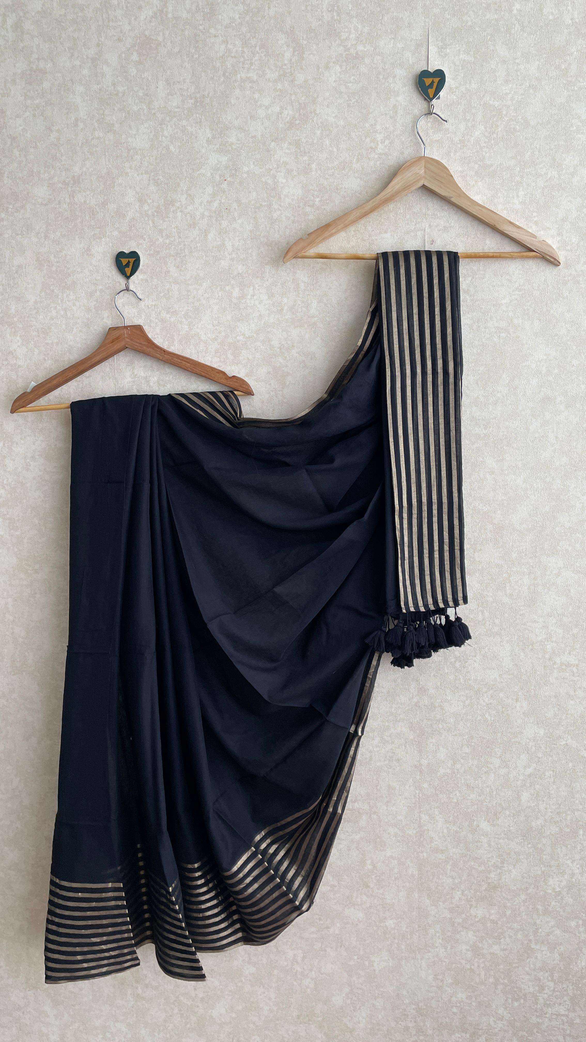 Adithy Black saree-VCM151