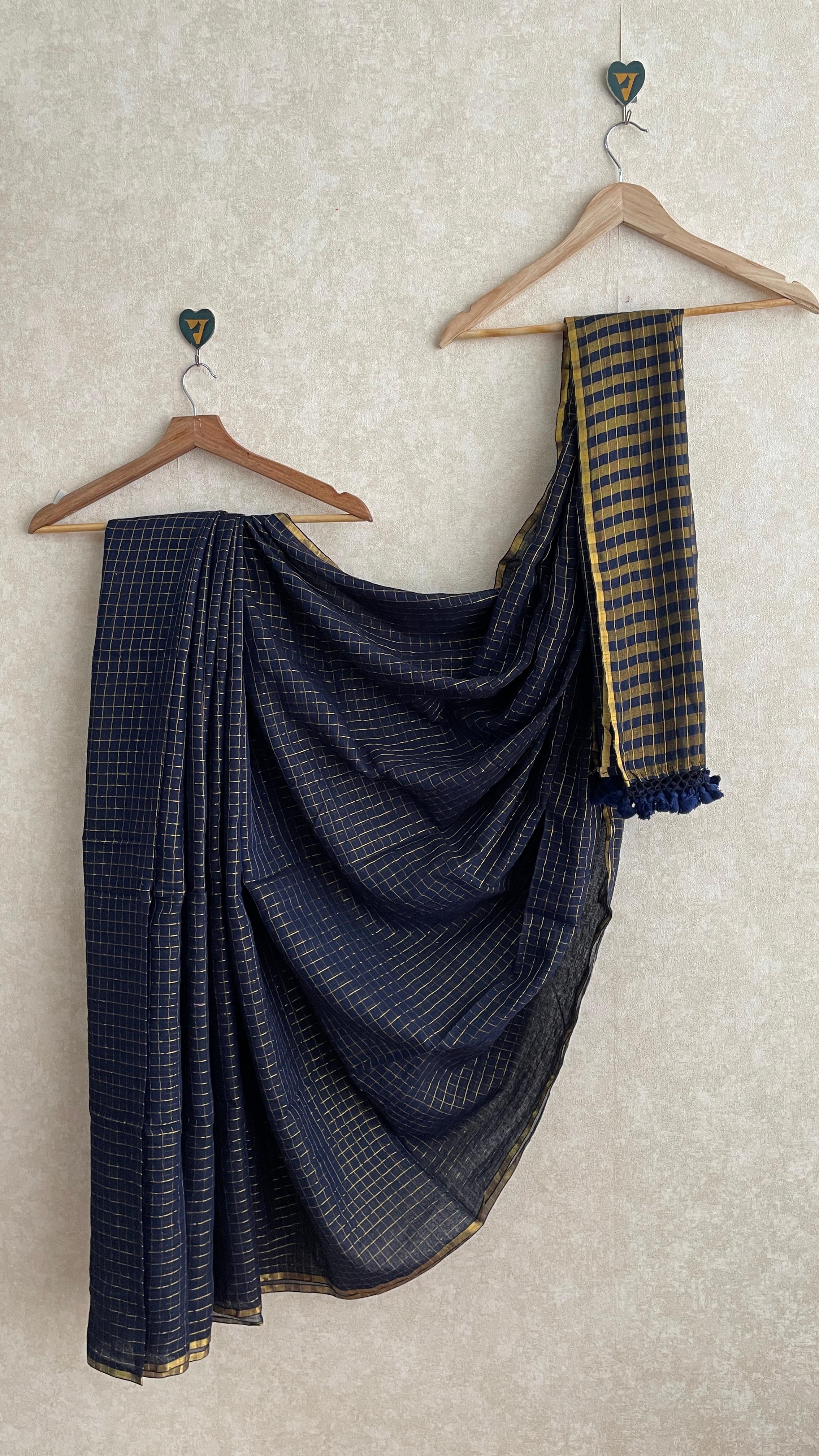 Mandra Saree - VCM086