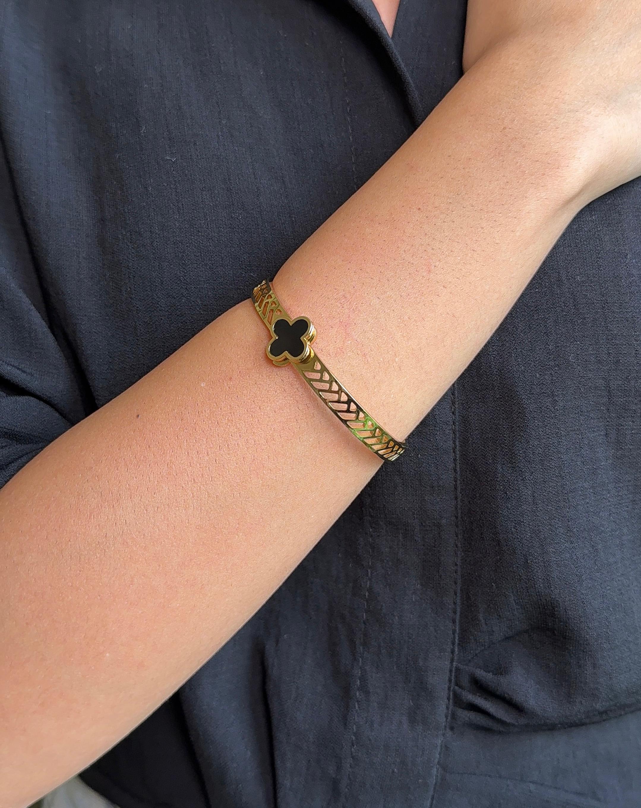 Flower Bangle-VJAT002