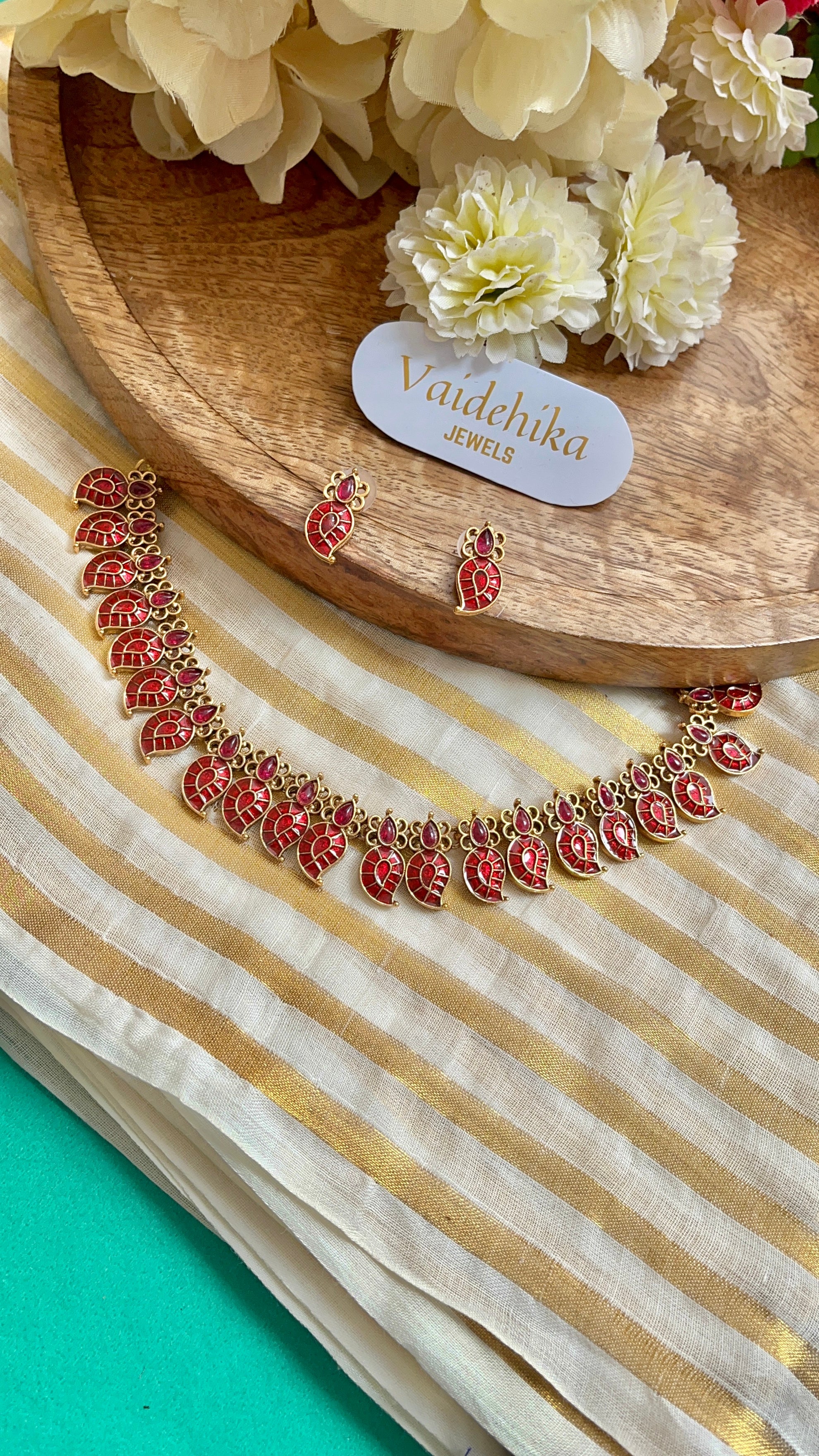 Red Maanga Necklace - VCTN012