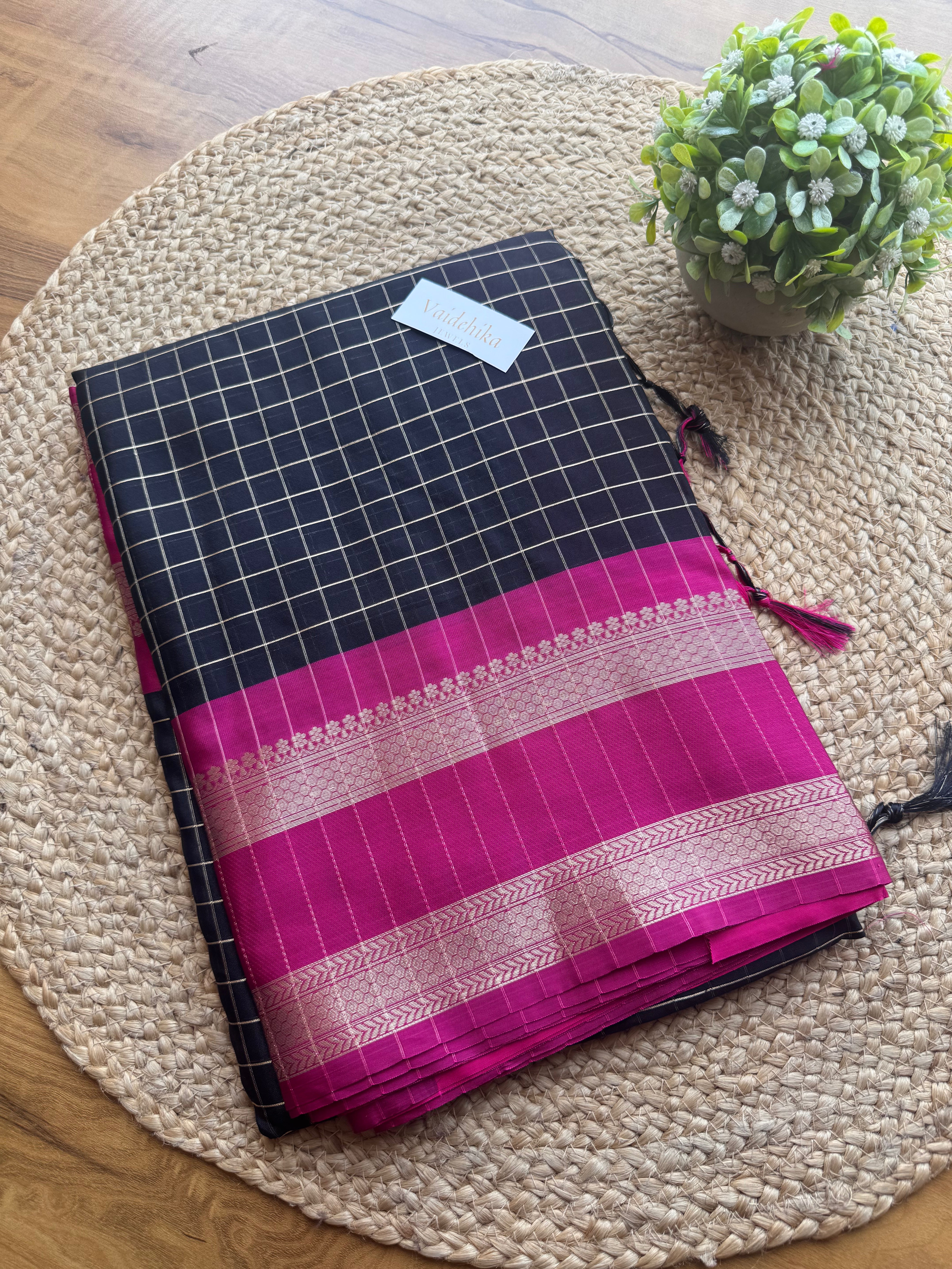 Melina Saree-VS032