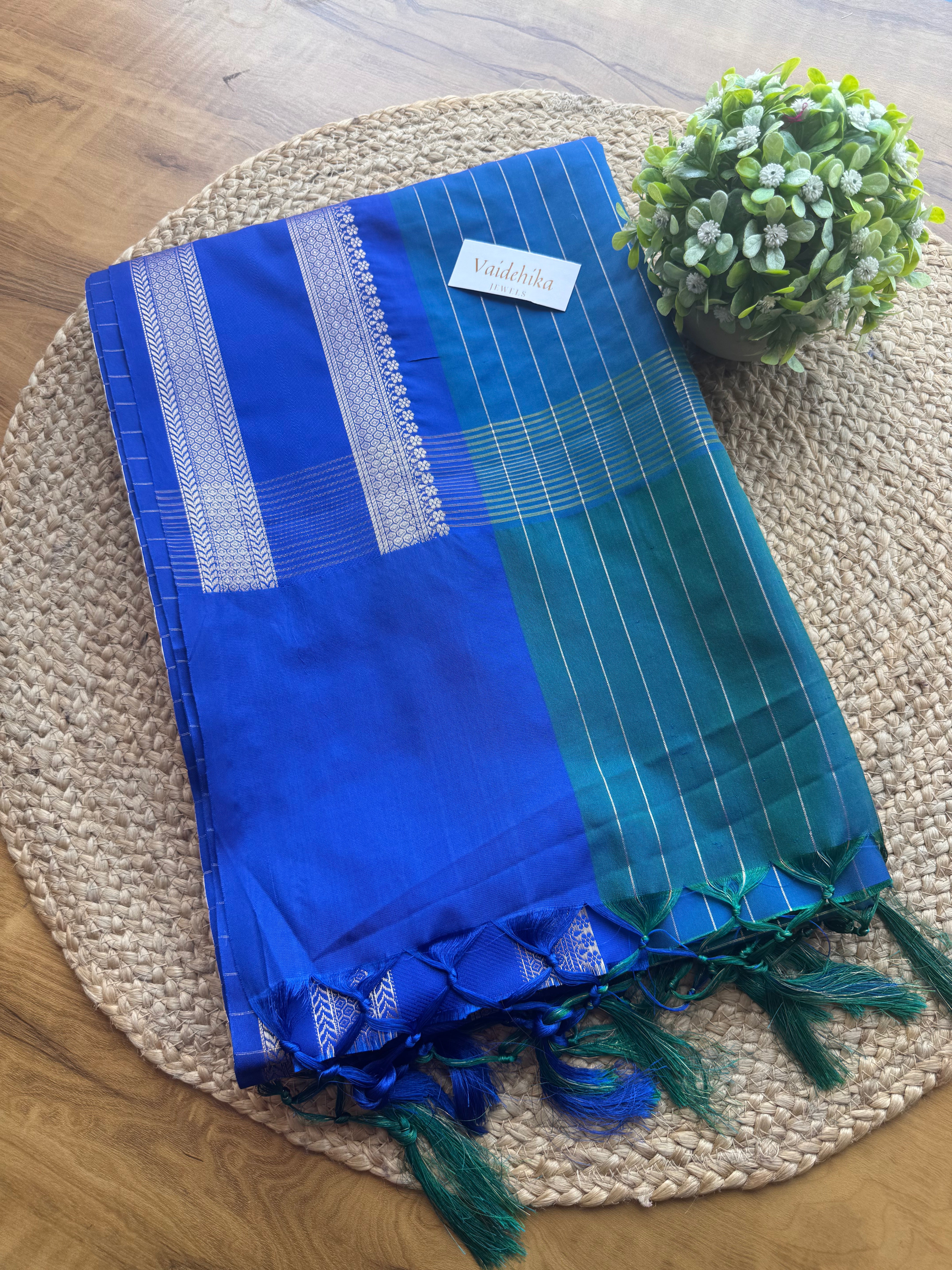 Melina Saree-VS032