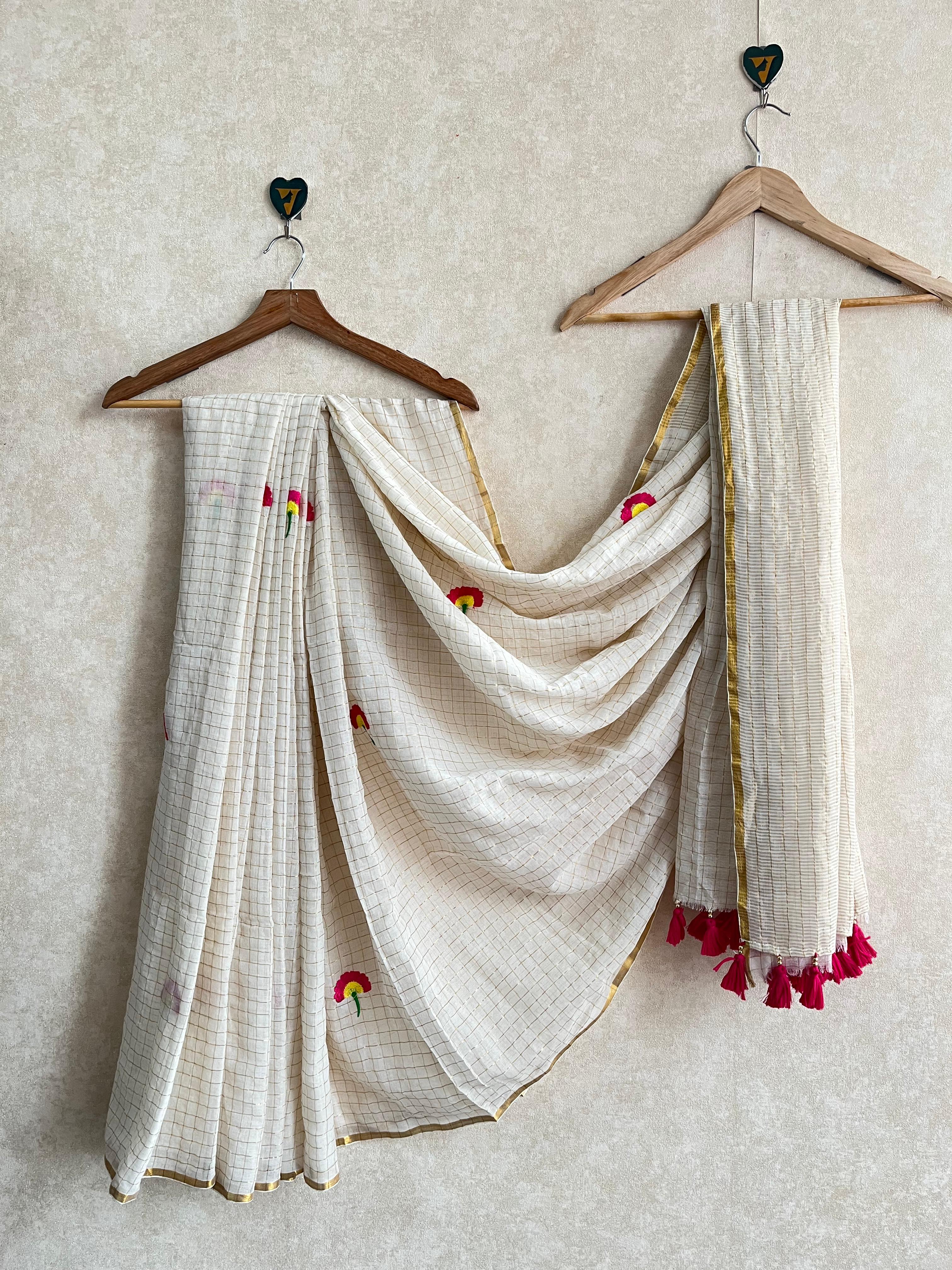 Onam Floral Saree-VCM261