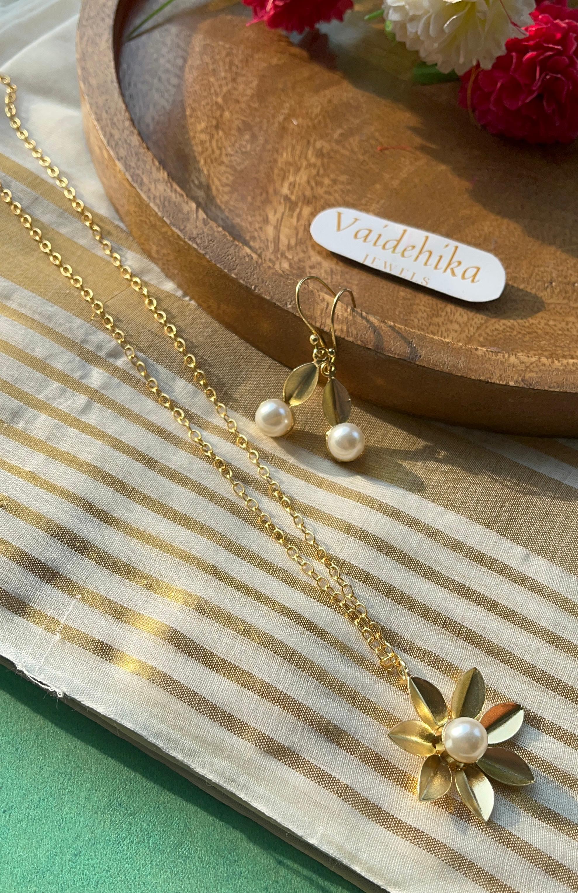 Flower Pearl Chain-VJC100