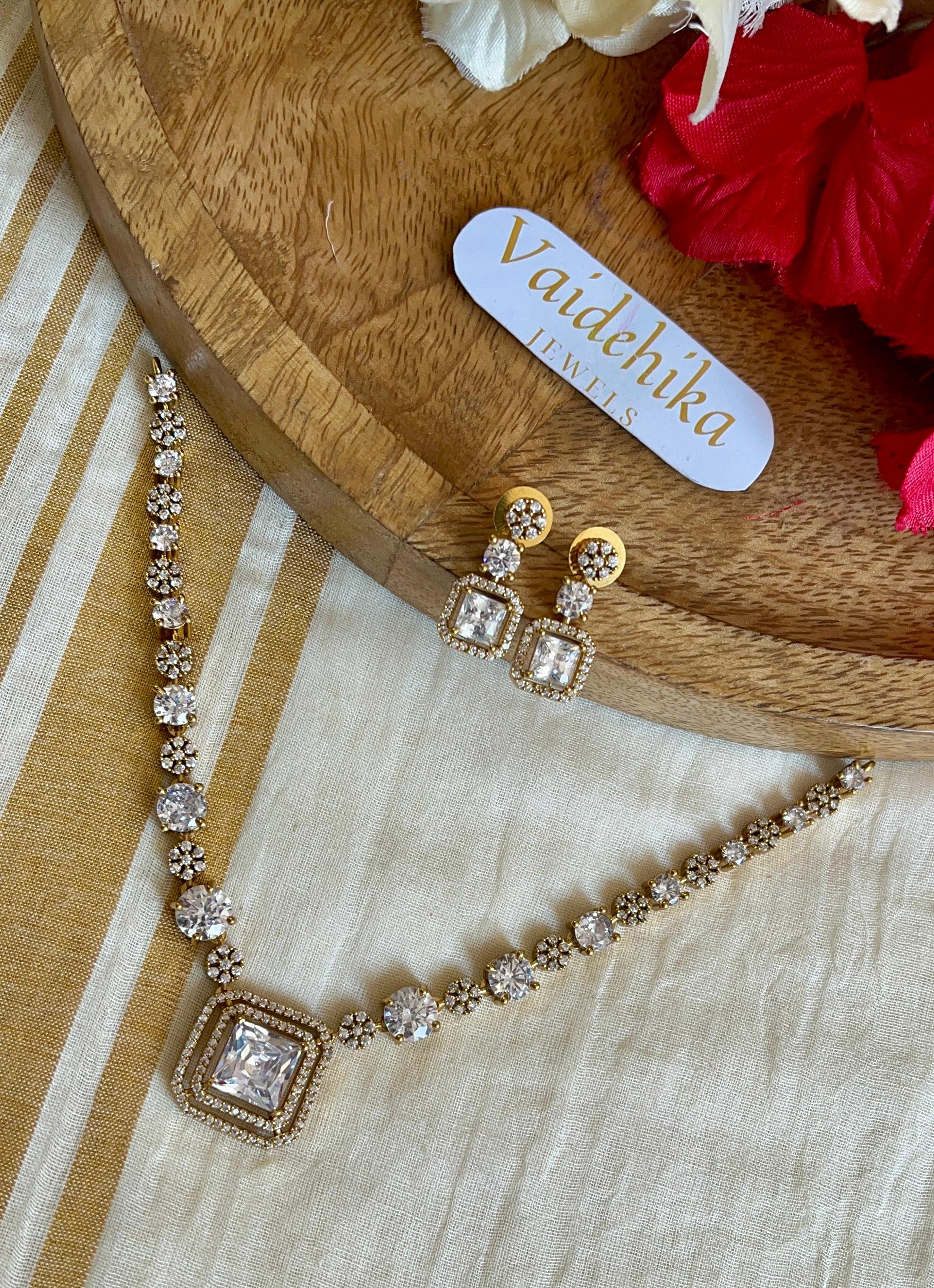 Avira Stone Chain- VJSC01