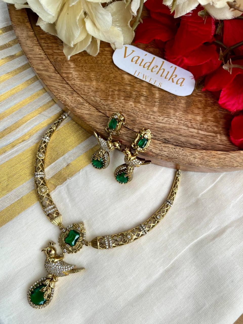 Bird Stone necklace- VJBS01