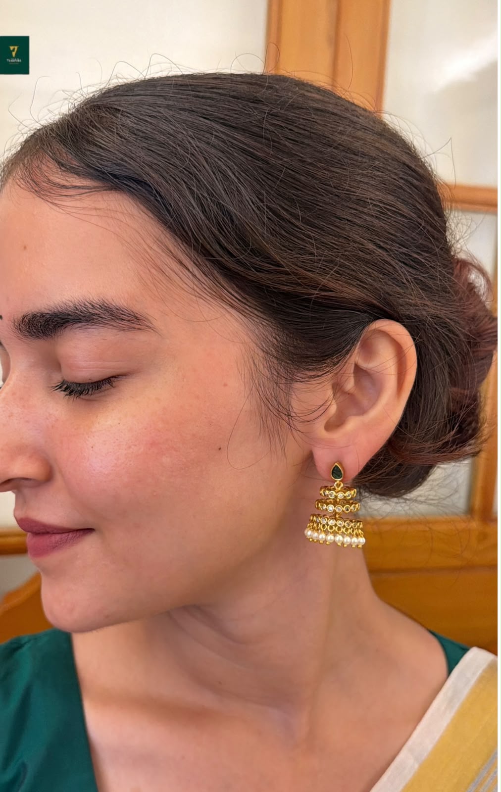 Nivedha Jhumka-VJJ114