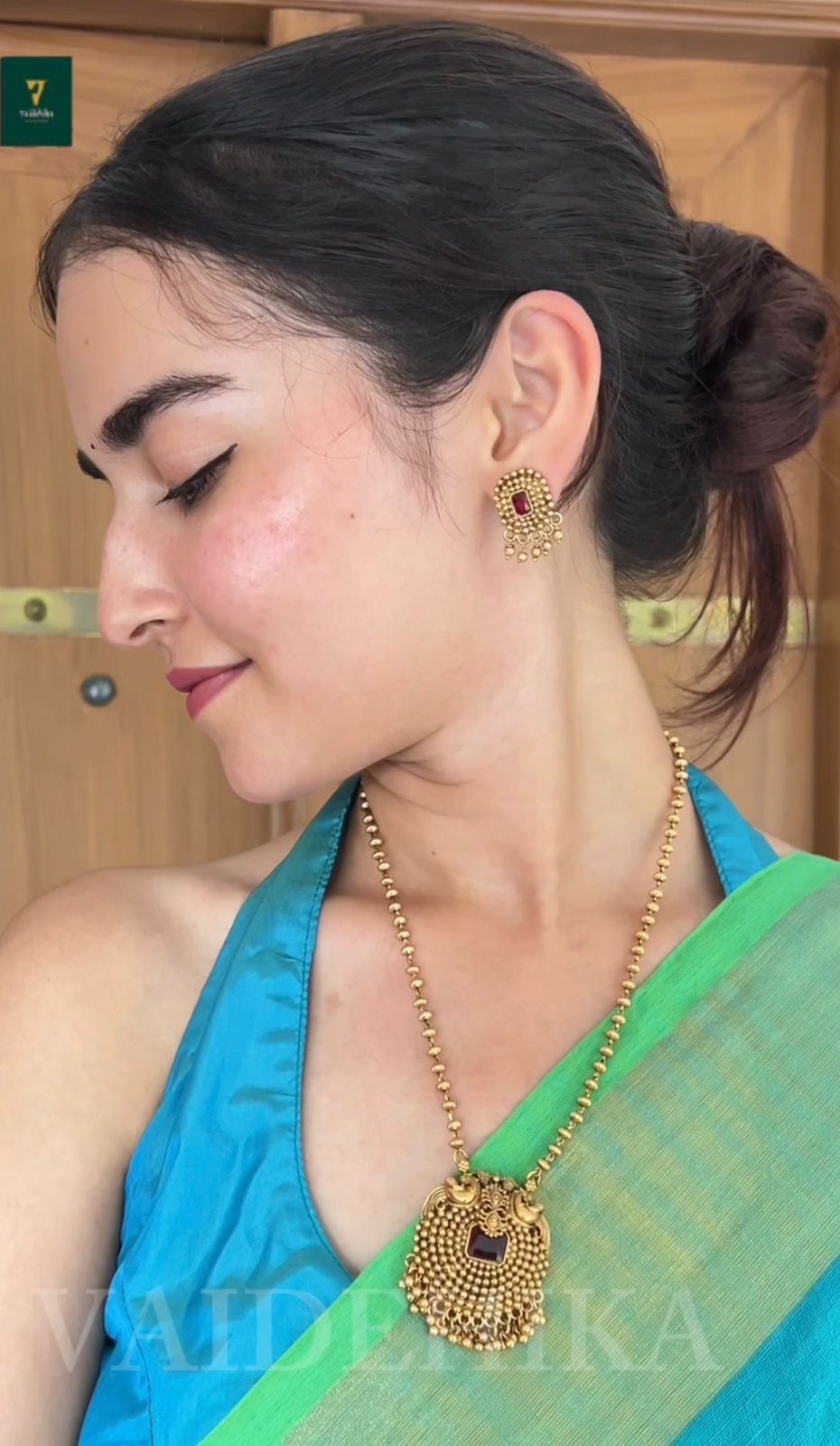 Eesha Temple Pendant-VJC0109